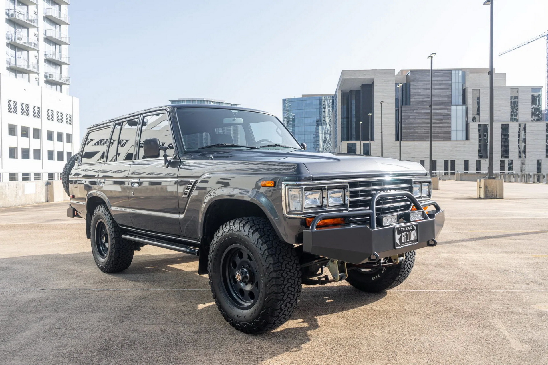 Modded 1988 Toyota Land Cruiser FJ62 With BMW 5-Series Seats Looks To Fetch A Pretty Penny
