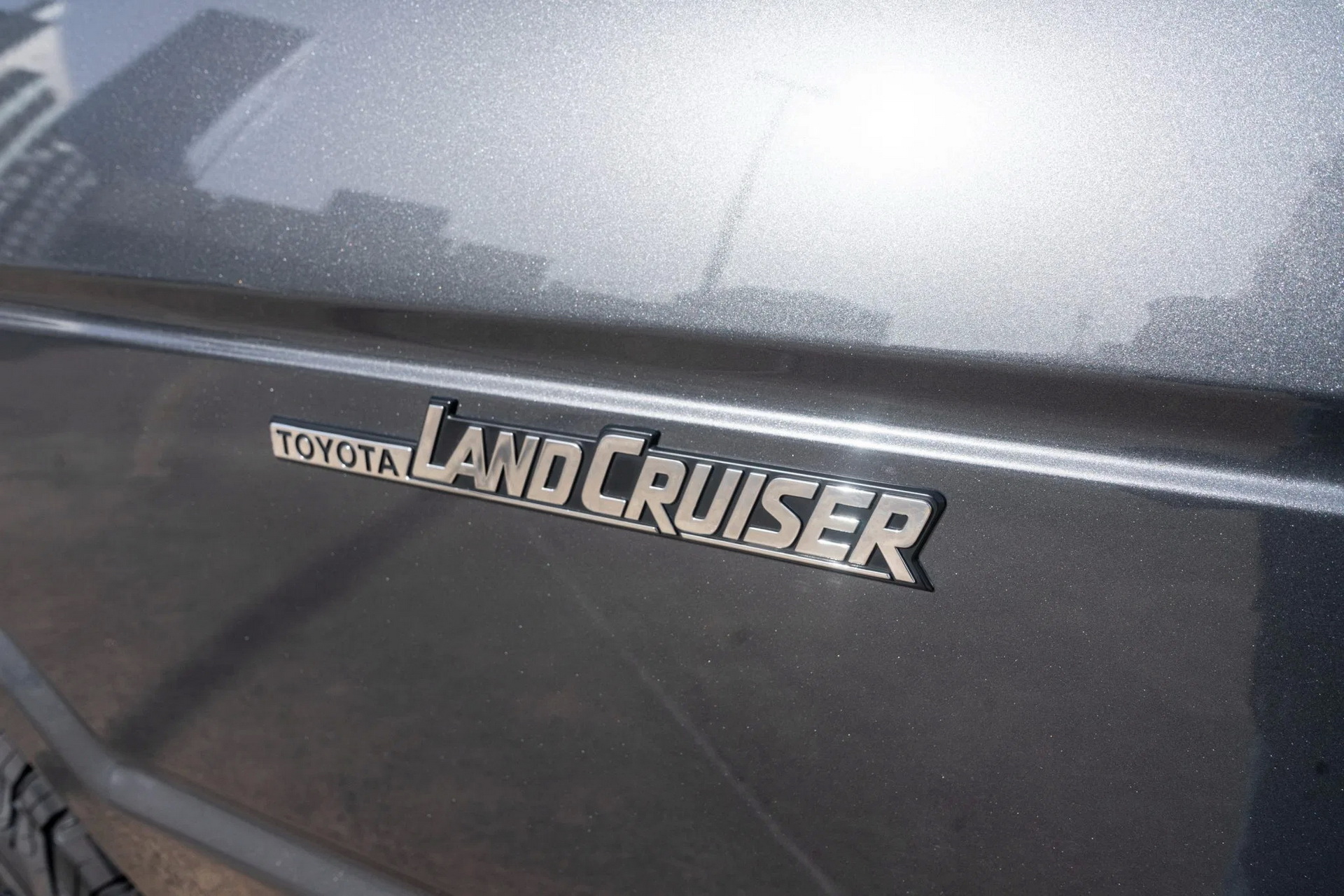 Modded 1988 Toyota Land Cruiser FJ62 With BMW 5-Series Seats Looks To Fetch A Pretty Penny