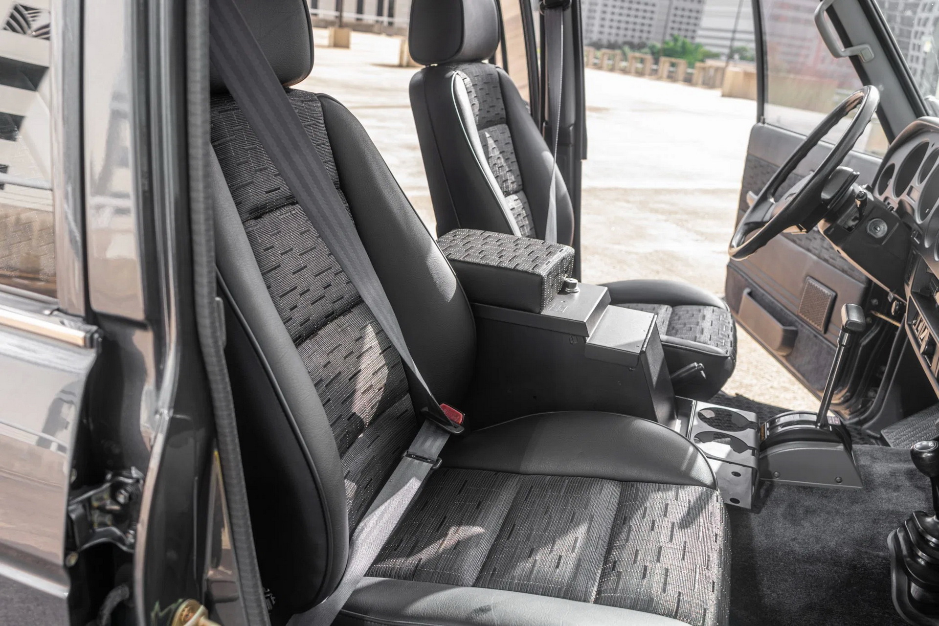 Modded 1988 Toyota Land Cruiser FJ62 With BMW 5-Series Seats Looks To Fetch A Pretty Penny