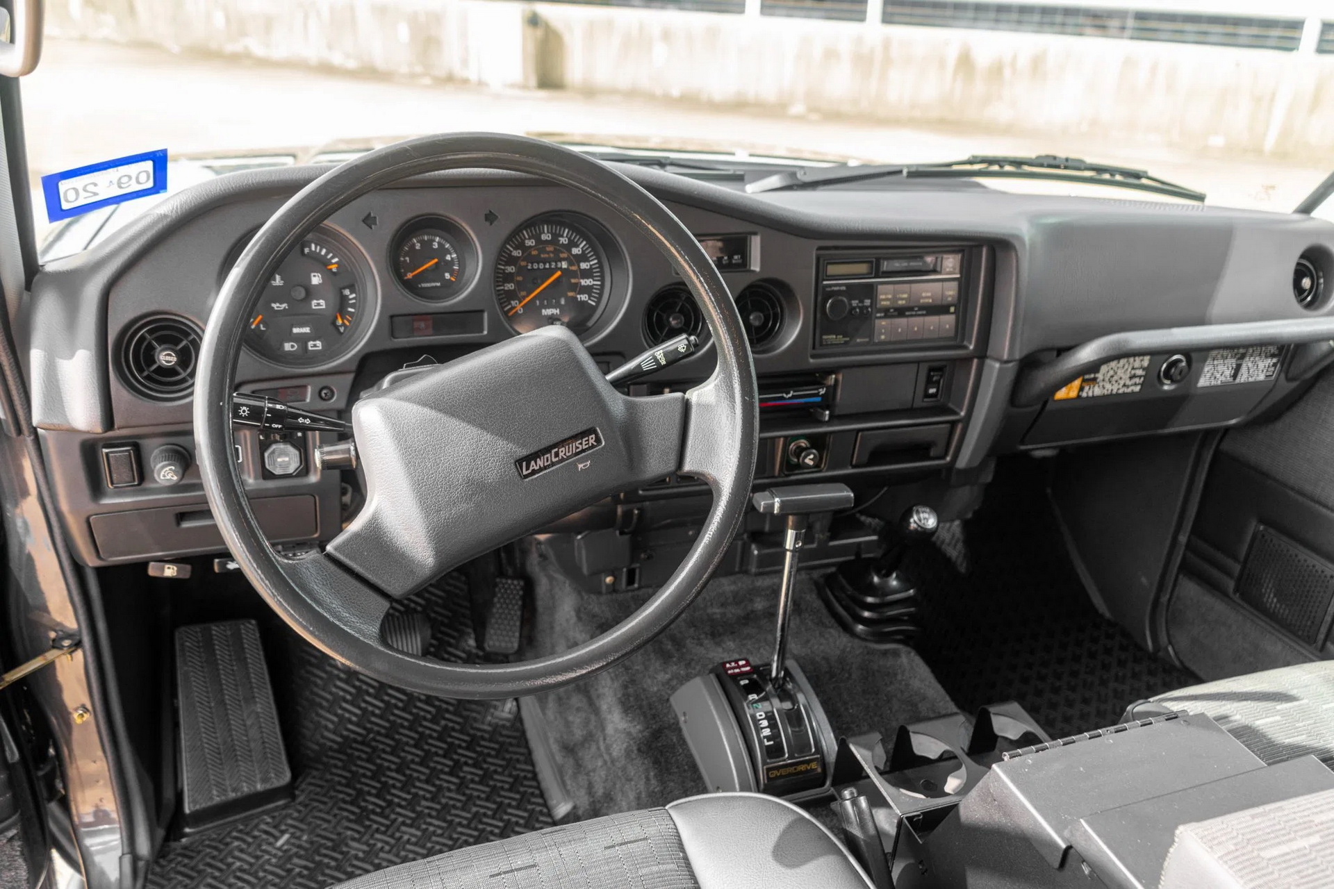 Modded 1988 Toyota Land Cruiser FJ62 With BMW 5-Series Seats Looks To Fetch A Pretty Penny