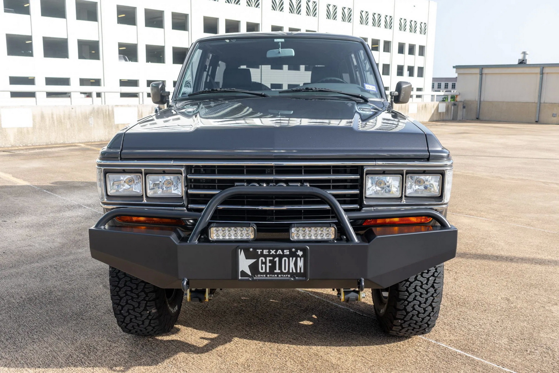 Modded 1988 Toyota Land Cruiser FJ62 With BMW 5-Series Seats Looks To Fetch A Pretty Penny