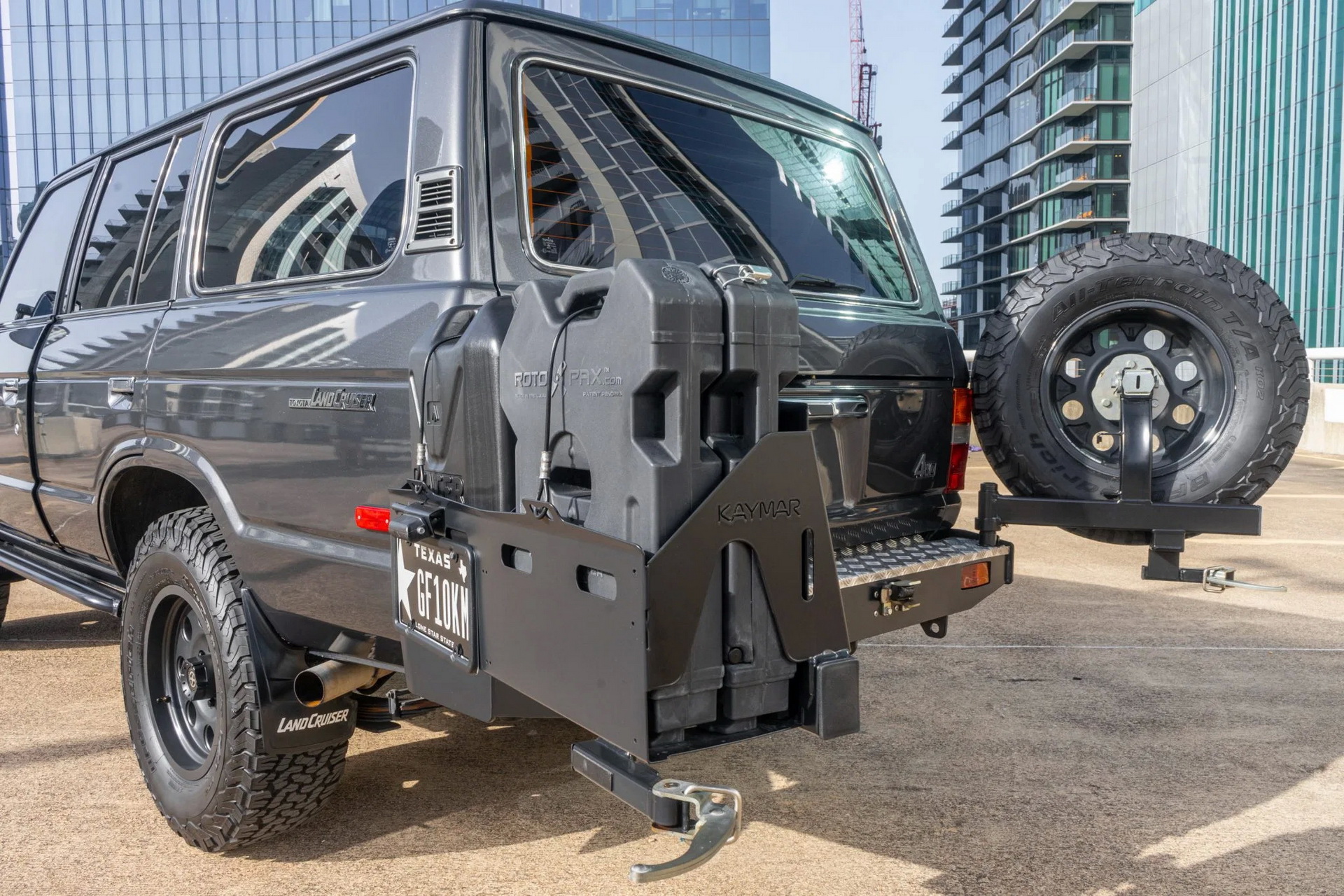 Modded 1988 Toyota Land Cruiser FJ62 With BMW 5-Series Seats Looks To Fetch A Pretty Penny
