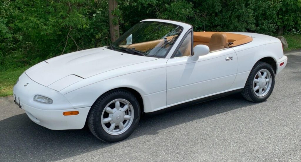 Hurry Up And Bid On This 15k Mile 1993 Mazda MX-5 Miata