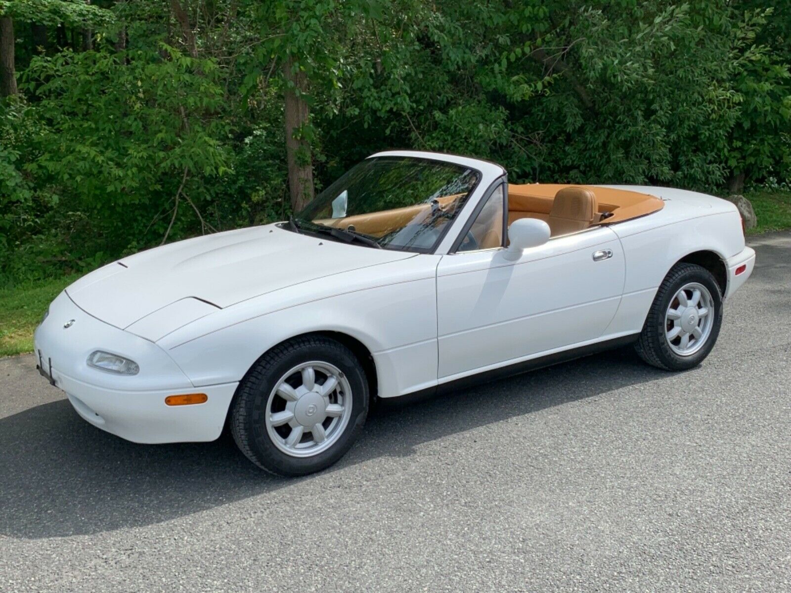 Hurry Up And Bid On This 15k Mile 1993 Mazda MX-5 Miata