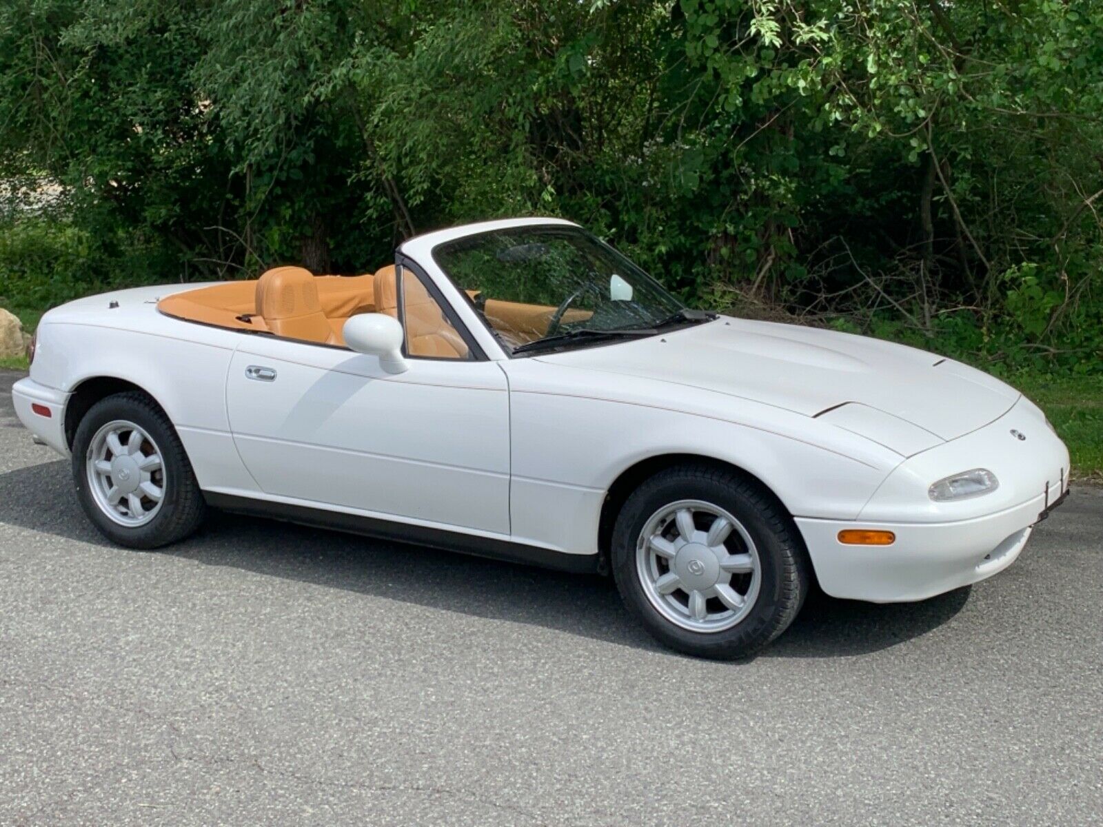 Hurry Up And Bid On This 15k Mile 1993 Mazda MX-5 Miata