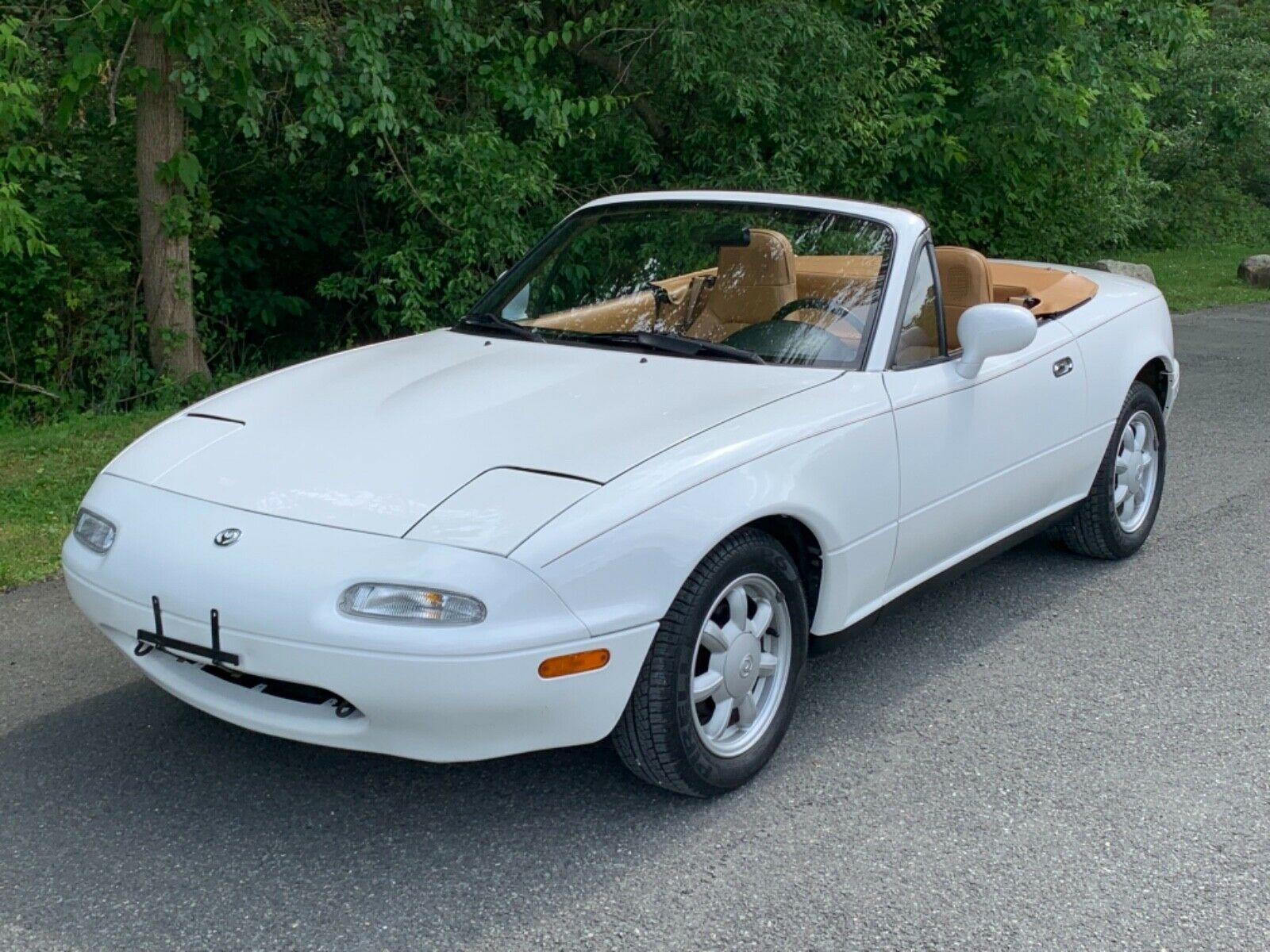 Hurry Up And Bid On This 15k Mile 1993 Mazda MX-5 Miata