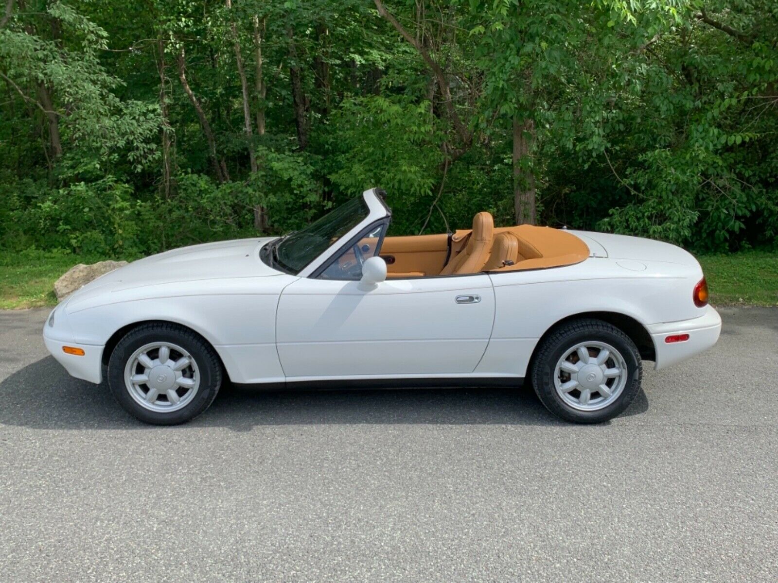 Hurry Up And Bid On This 15k Mile 1993 Mazda MX-5 Miata
