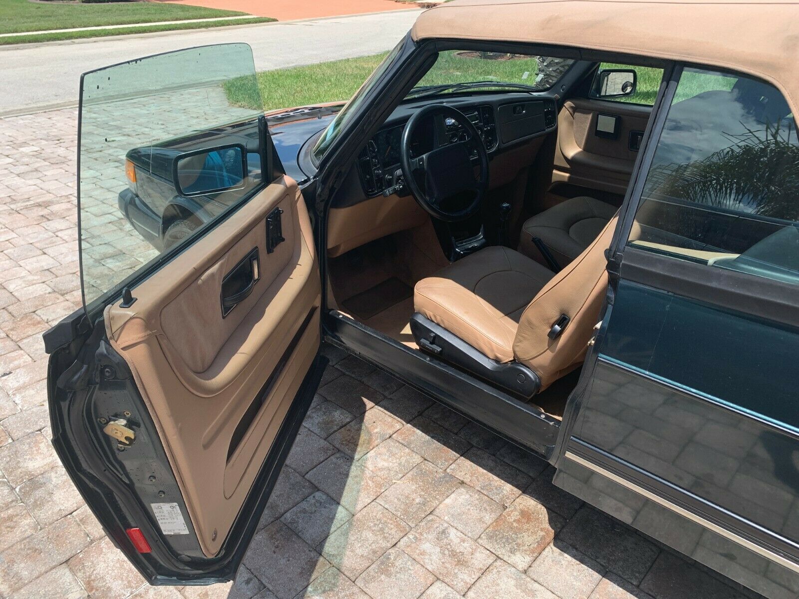 This 21k Mile Saab 900 S Is A Drop Top Time Machine