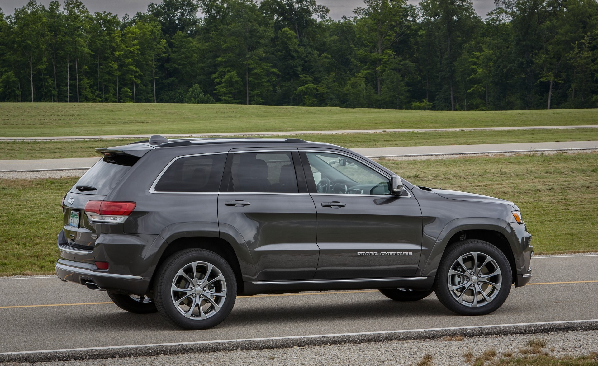 Trail Rated, Mexico’s Jeep Grand Cherokee Can Withstand Rounds