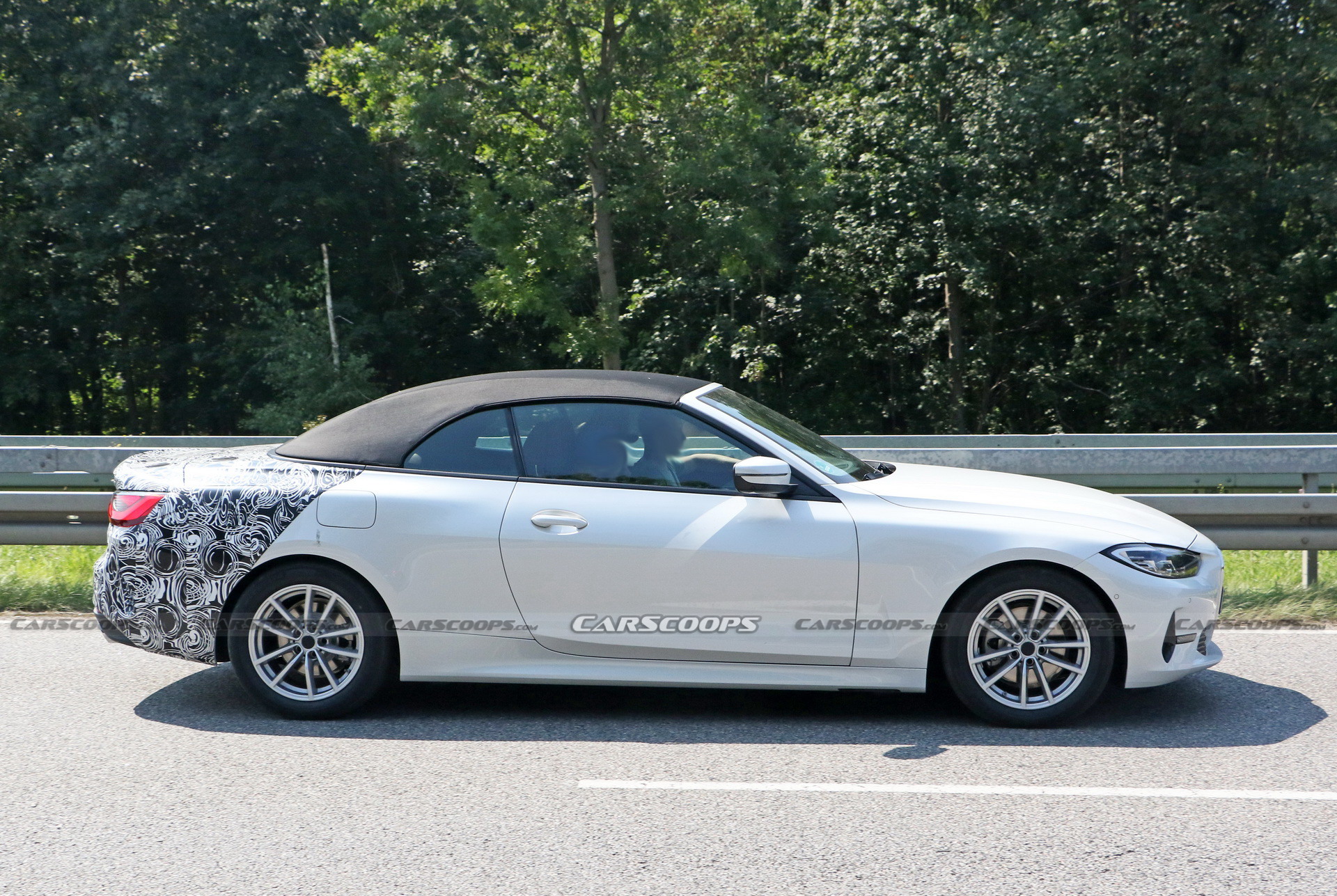 See The 2021 BMW 4-Series Convertible With Nearly No Camouflage!