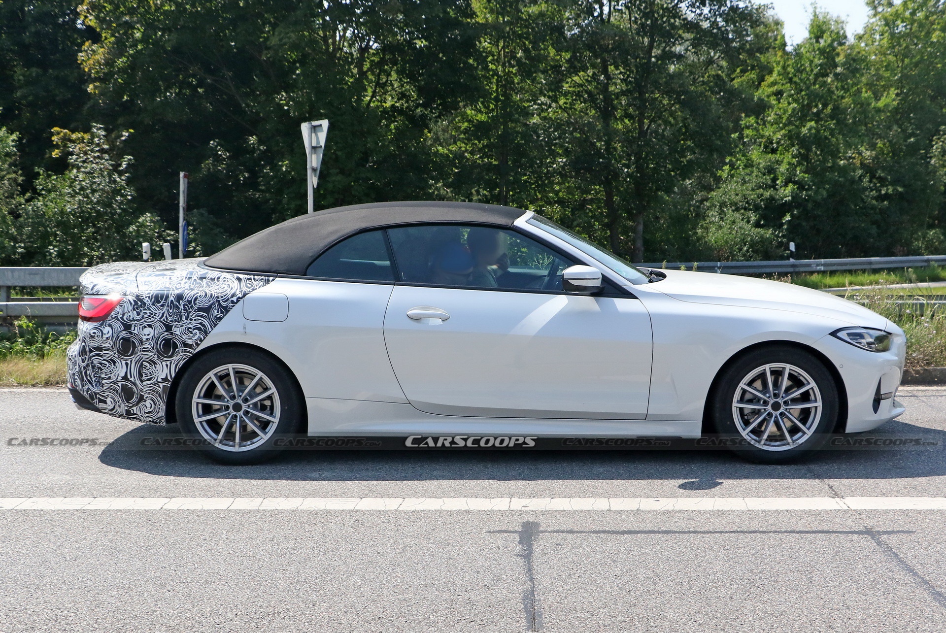 See The 2021 BMW 4-Series Convertible With Nearly No Camouflage!