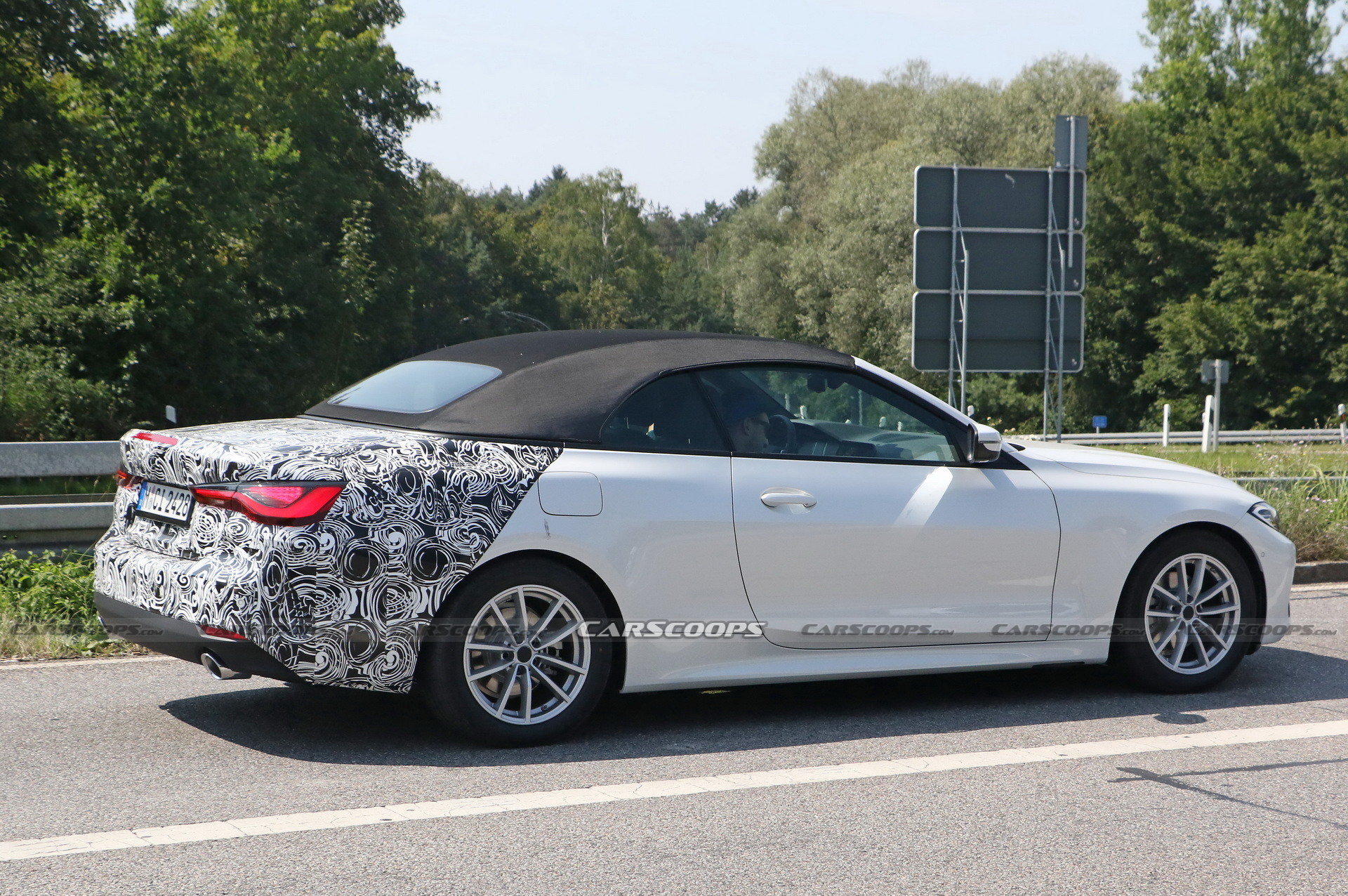 See The 2021 BMW 4-Series Convertible With Nearly No Camouflage!