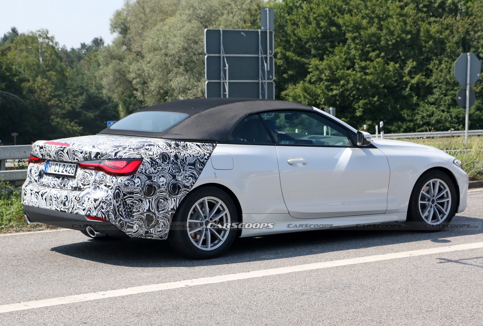 See The 2021 BMW 4-Series Convertible With Nearly No Camouflage!