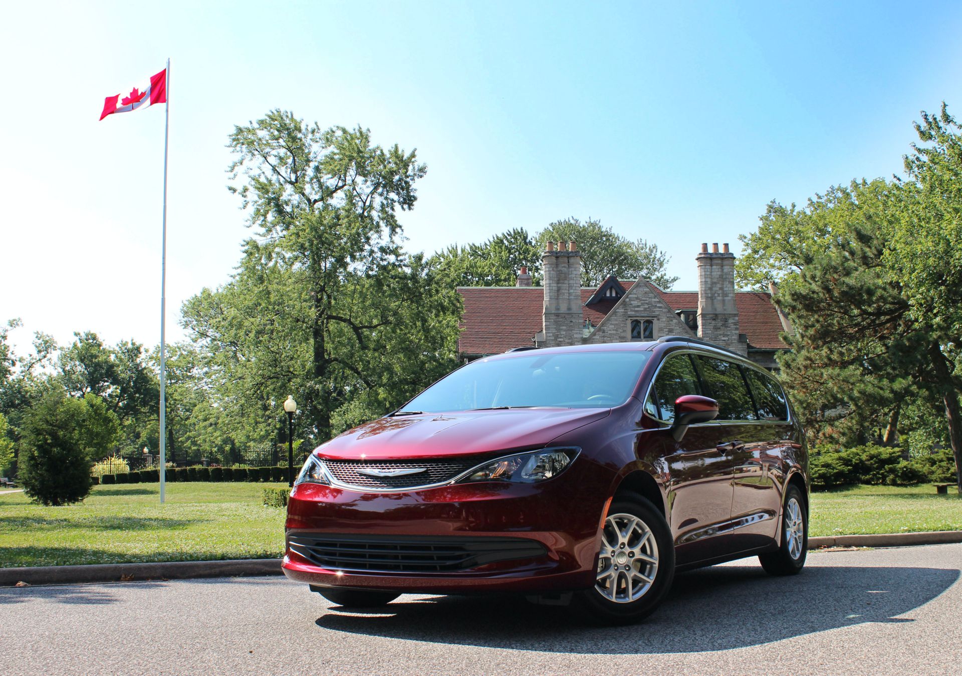 The Rebadging Of The Rebadged: 2021 Chrysler Grand Caravan Debuts As Canada’s Voyager