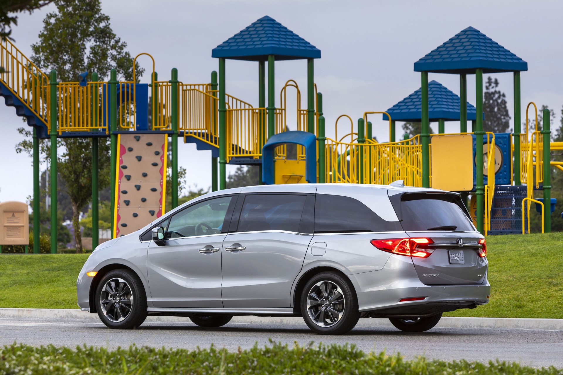 2021 Honda Odyssey Gets A Price Hike To Go Along With New Equipment And Updated Looks