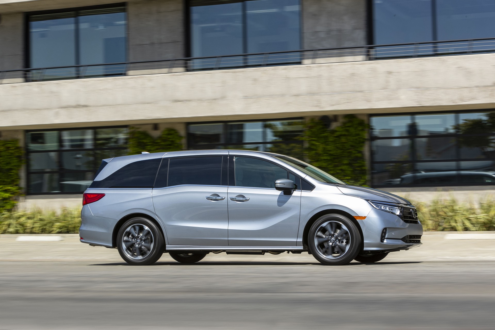 2021 Honda Odyssey Gets A Price Hike To Go Along With New Equipment And Updated Looks
