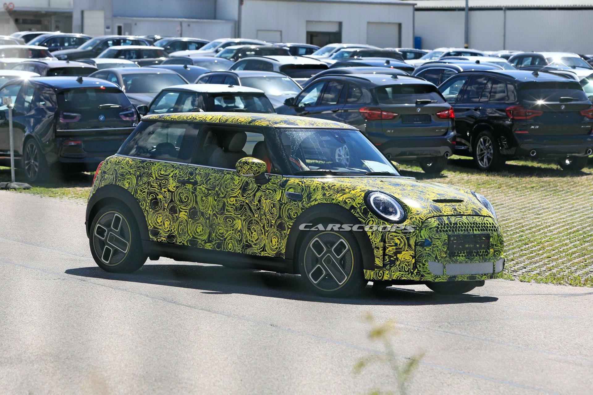 2021 MINI Cooper SE Electric City Car Already Getting A Facelift
