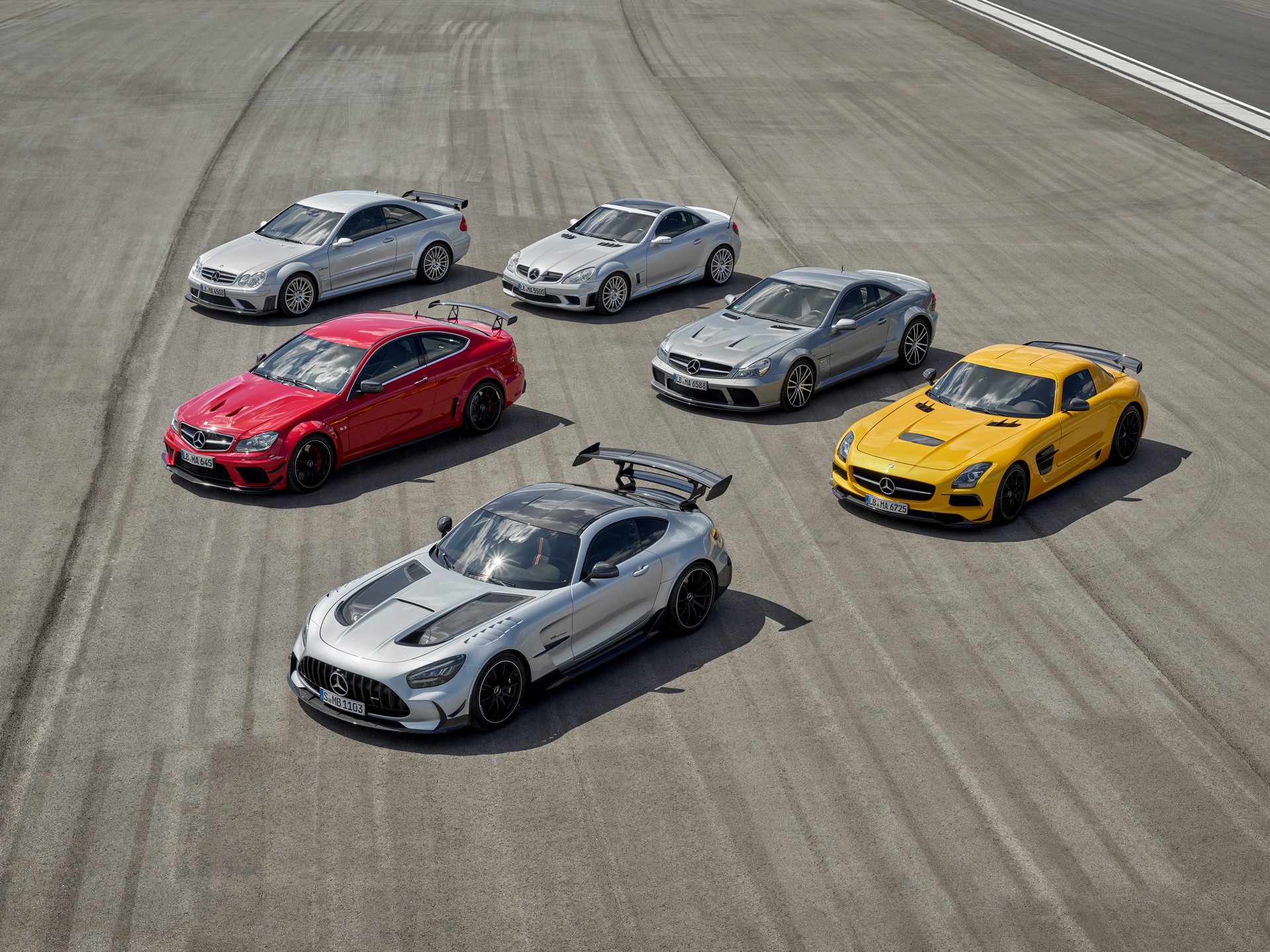 Mercedes-AMG GT Black Series Debuts With 720 HP And Top Speed Of 202 MPH