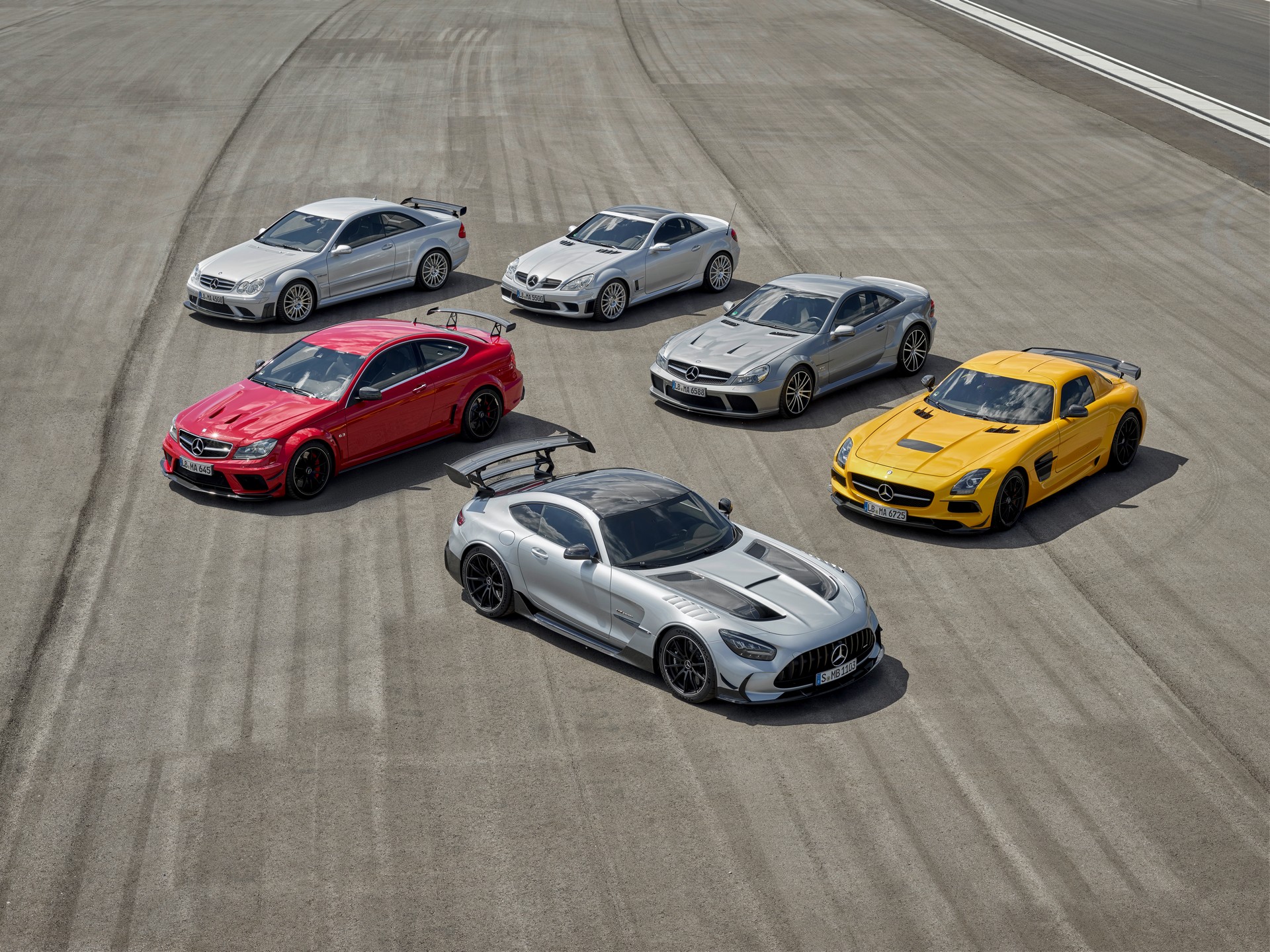 Mercedes-AMG GT Black Series Debuts With 720 HP And Top Speed Of 202 MPH