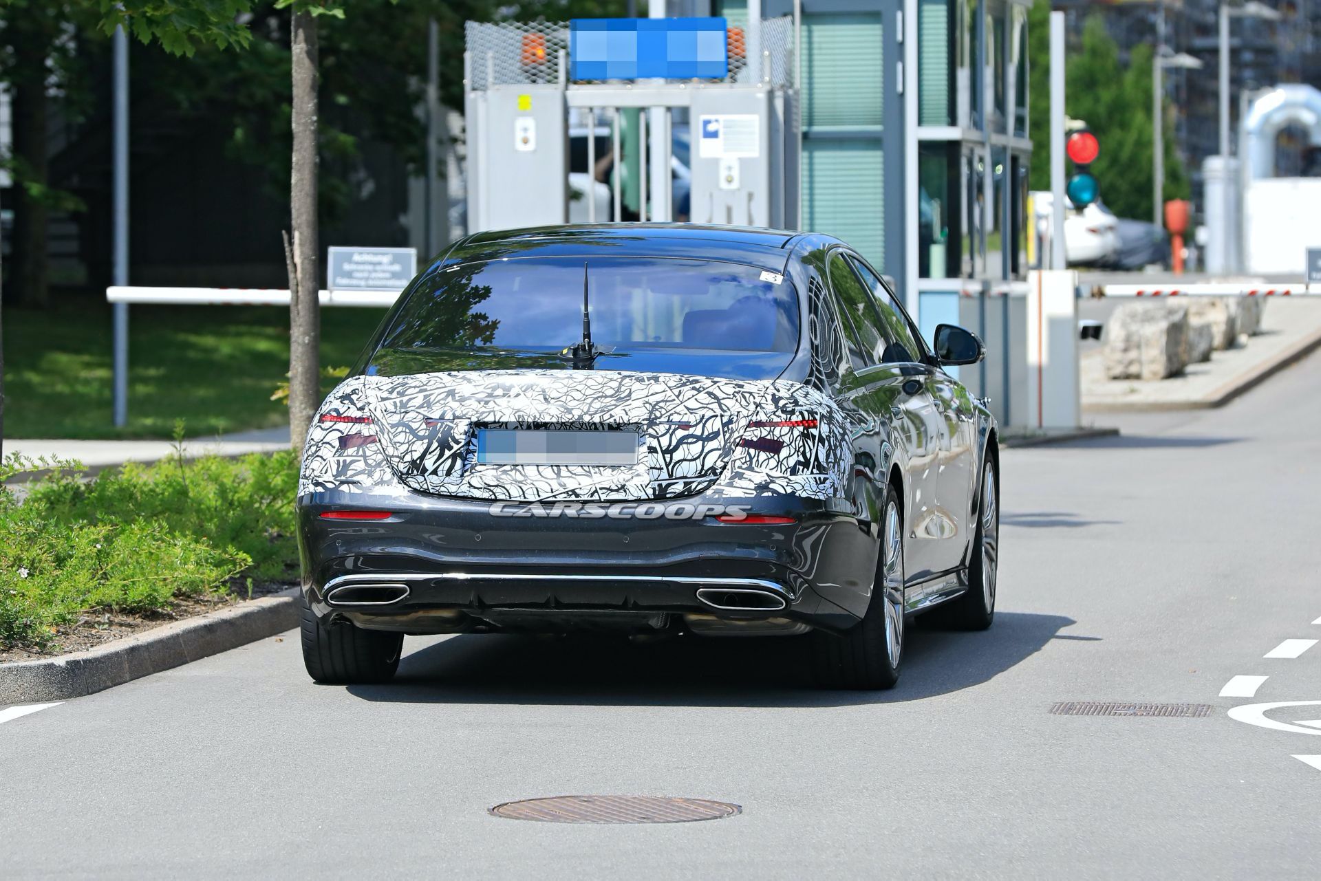 Barely Disguised 2021 Mercedes S-Class Looks Stately In Long-Wheelbase Guise