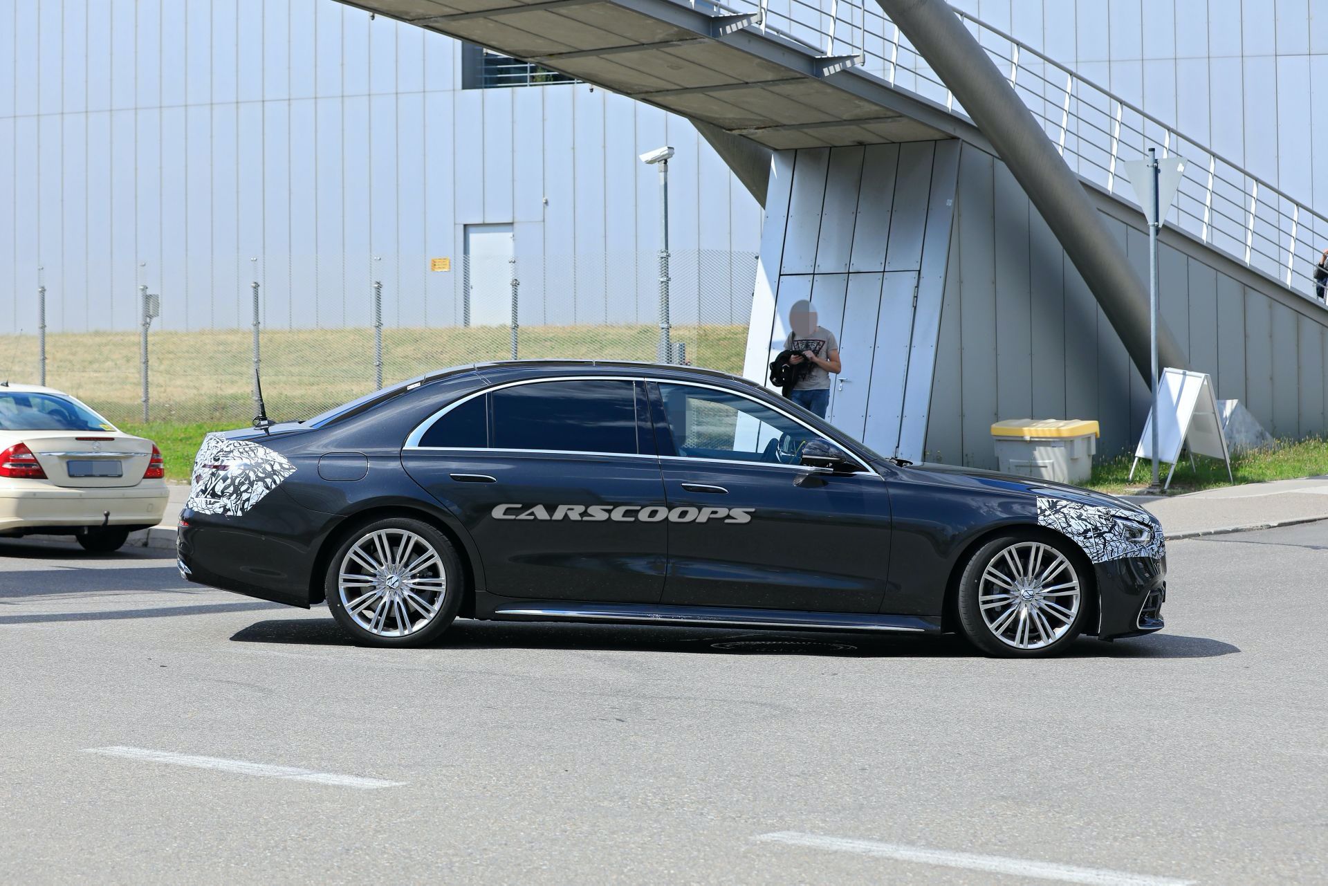 Barely Disguised 2021 Mercedes S-Class Looks Stately In Long-Wheelbase Guise