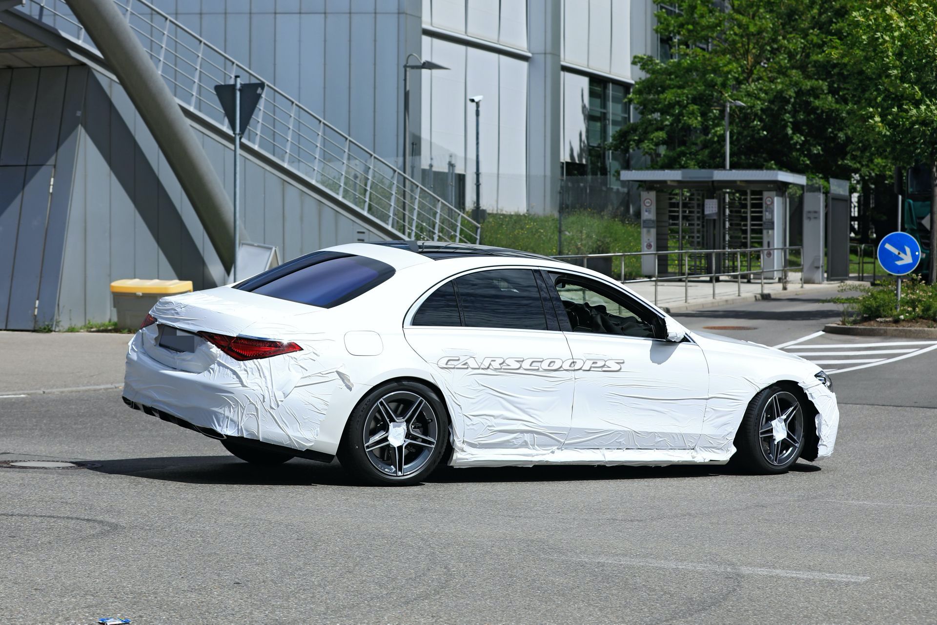 2021 Mercedes S-Class Changes Camo, Reveals New Lights And AMG Line Bits