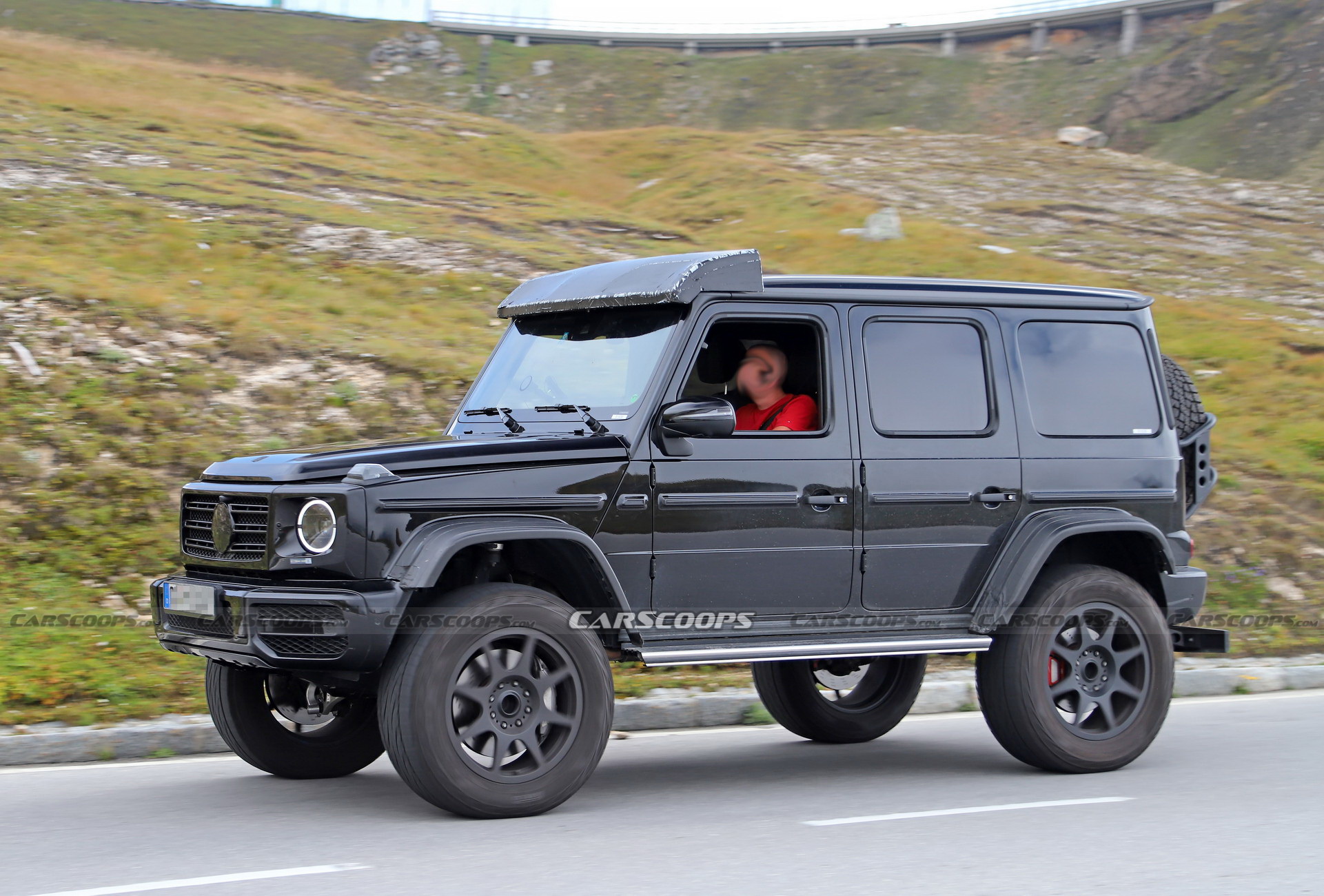 21 Mercedes Amg G Class 4x4 Spied Undisguised Looks Every Bit As Wild As The Original Carscoops