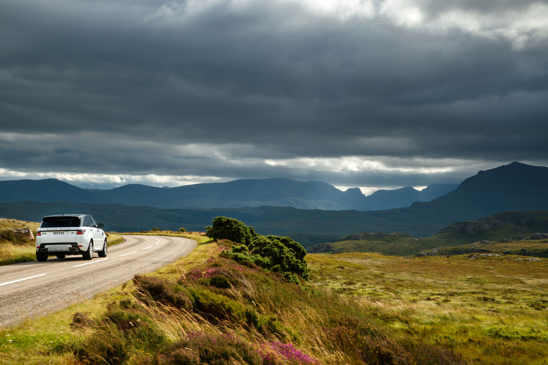 2021 Range Rover Sport Lands With SVR Carbon Edition And More