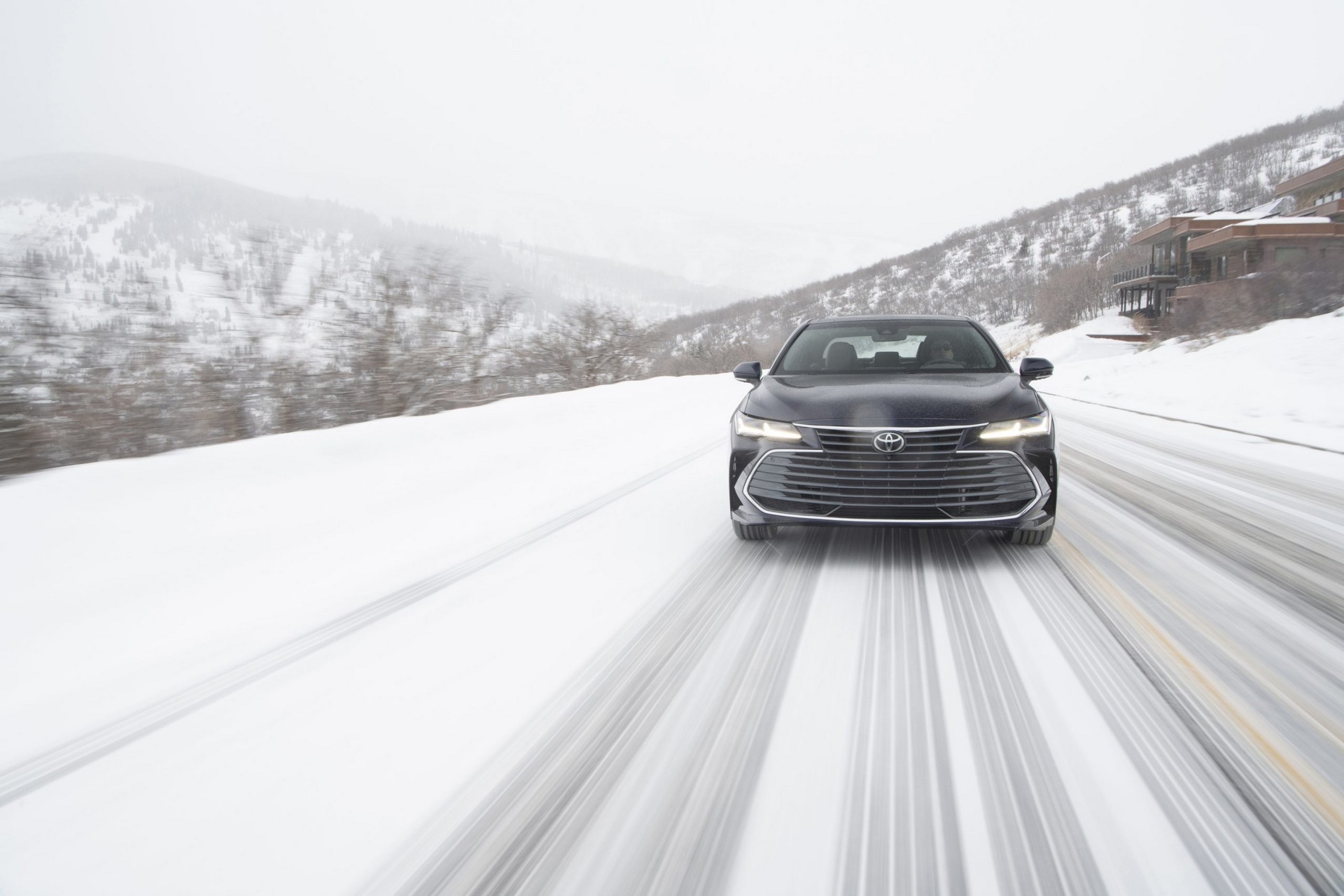 2021 Toyota Avalon Gains AWD, New Nightshade Edition And Android Auto