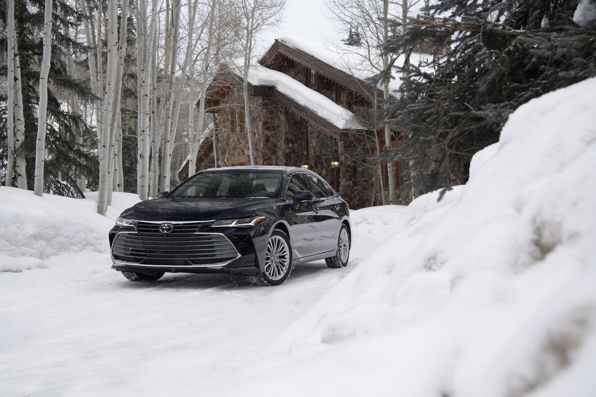 2021 Toyota Avalon Gains AWD, New Nightshade Edition And Android Auto