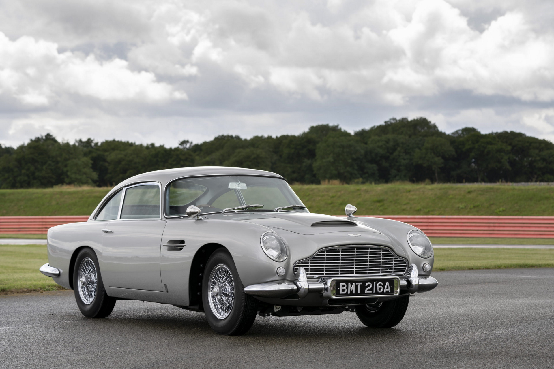 First Aston Martin DB5 Goldfinger Continuation Built After 4,500 Hours Of ‘Meticulous Construction’