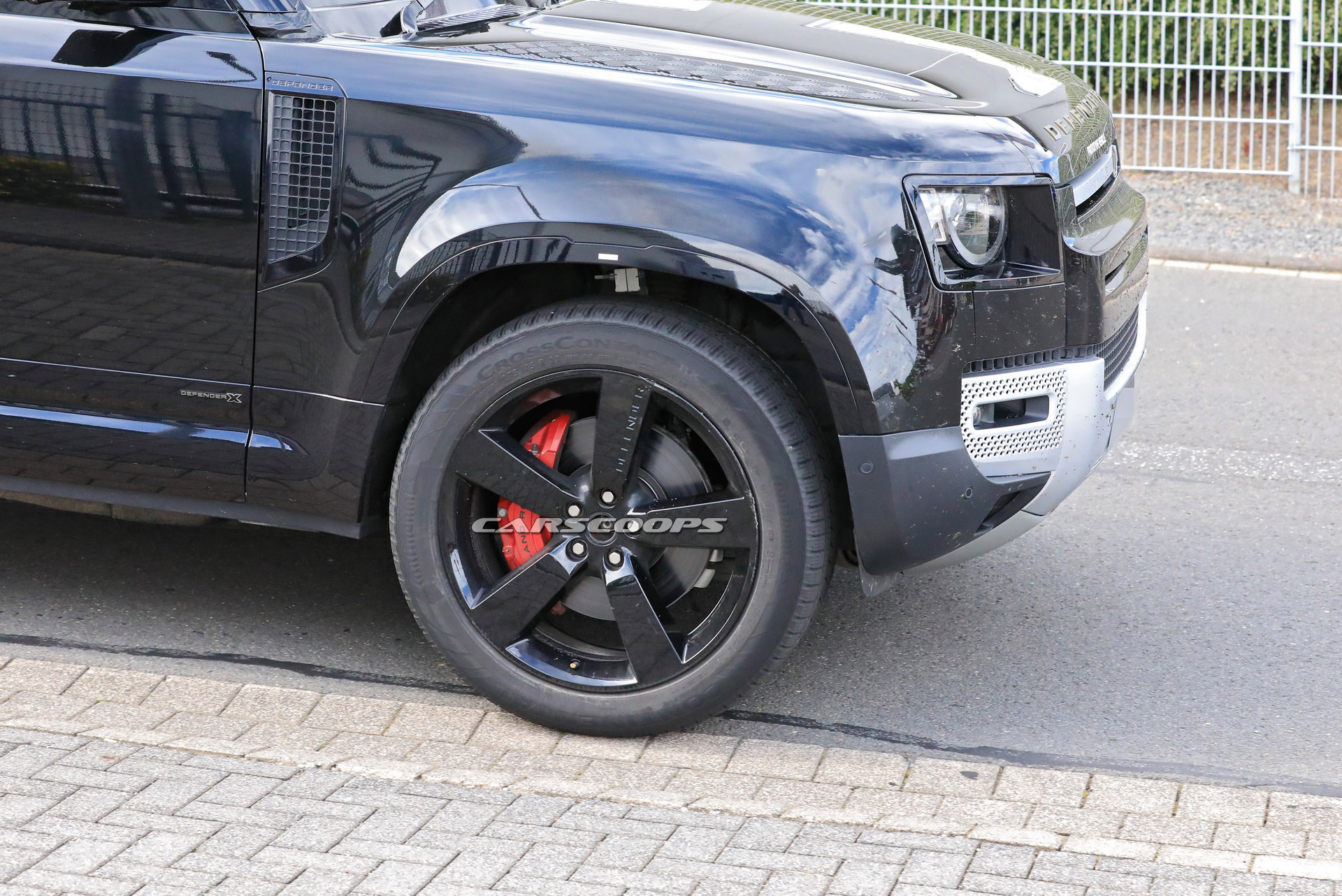 Does The 2021 Land Rover Defender V8 Look Better In Black?