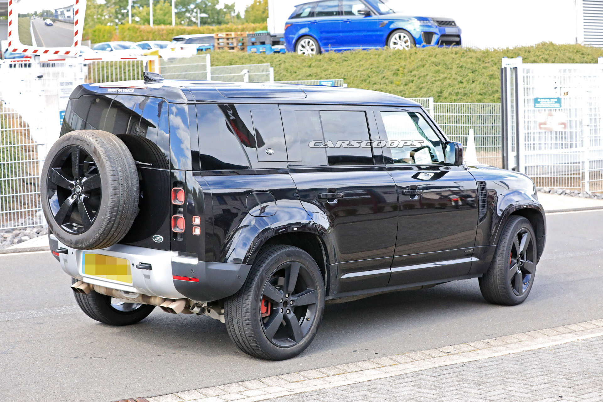 Does The 2021 Land Rover Defender V8 Look Better In Black ...