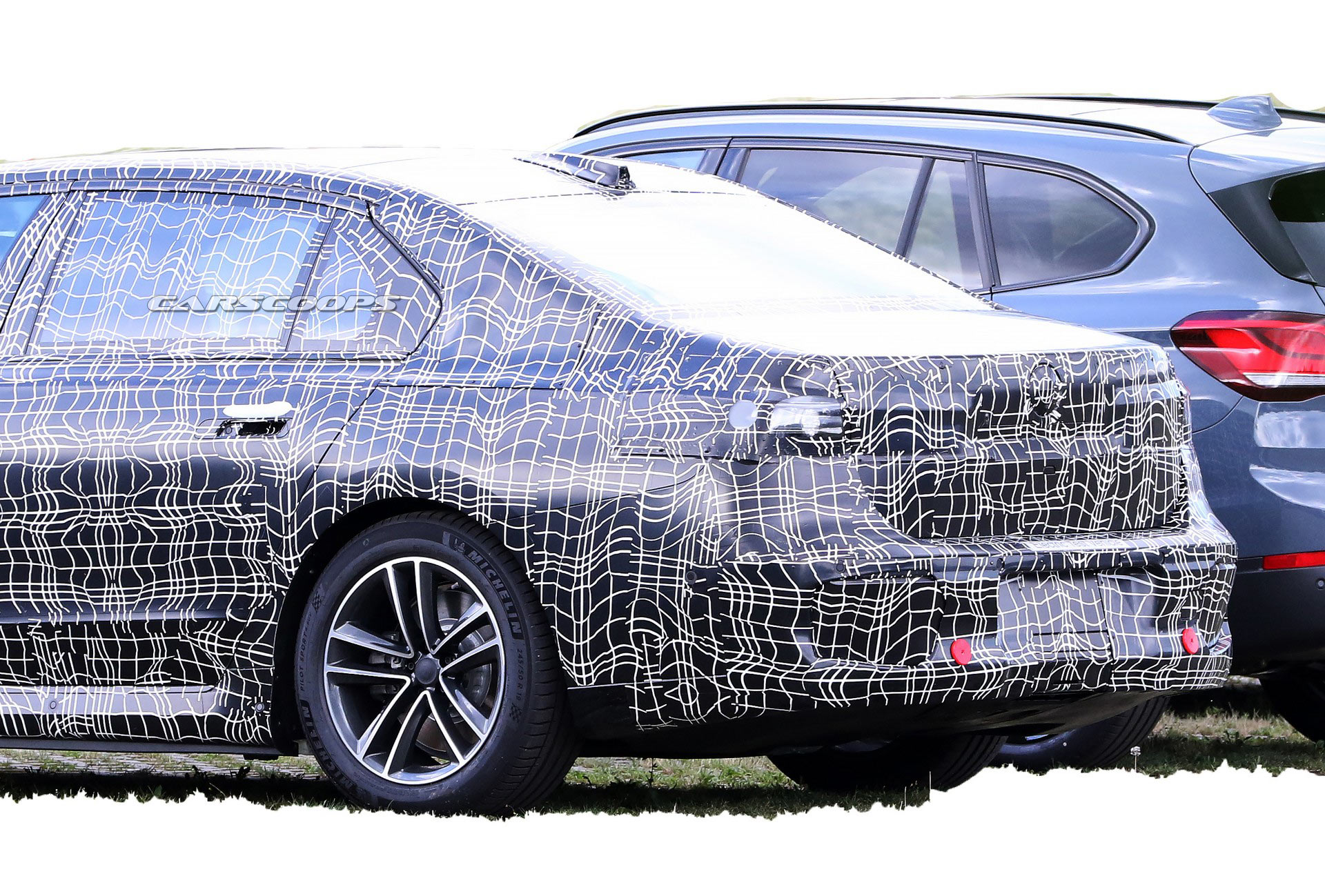 Next-Gen BMW 7-Series Spied Wearing Production Body