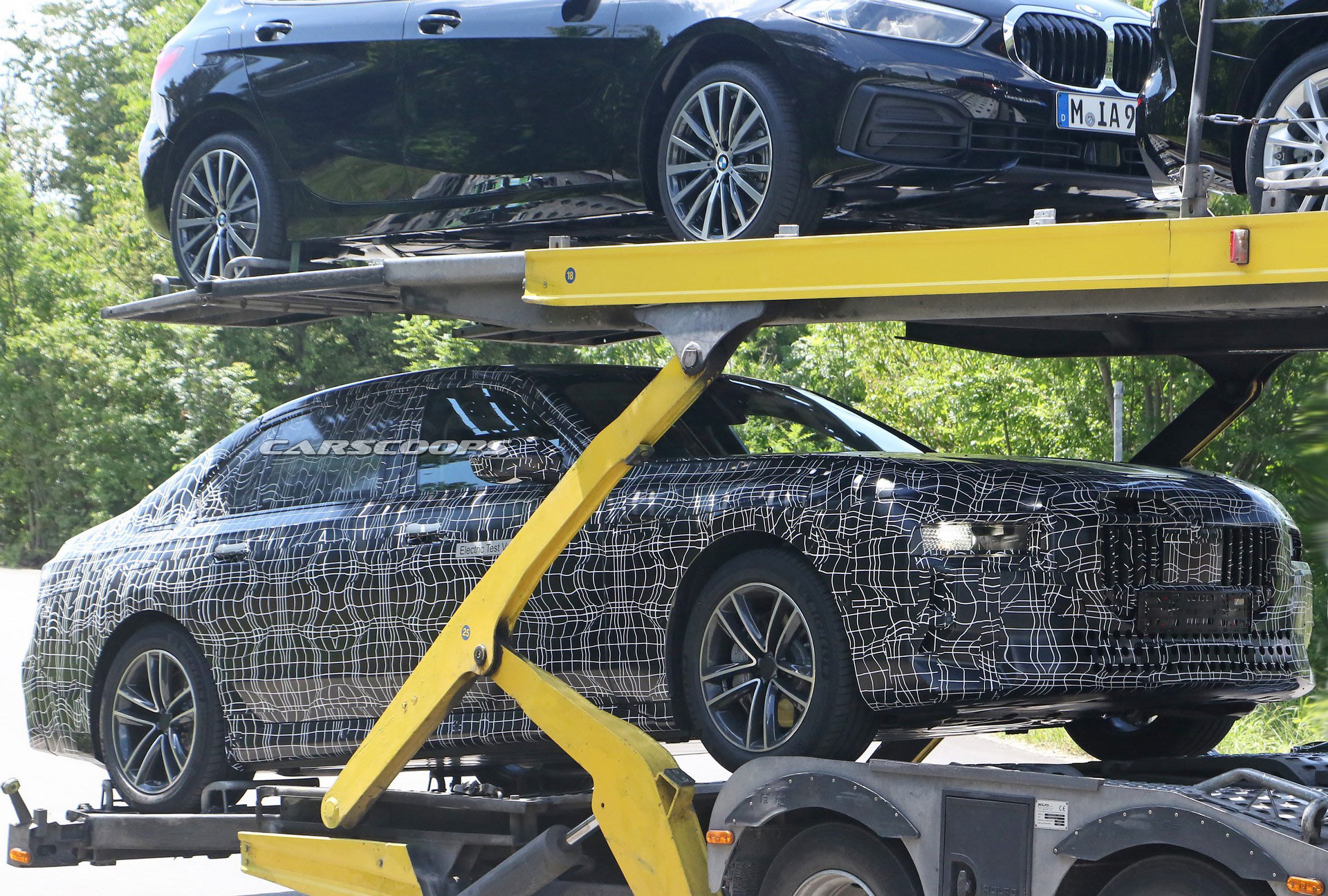 Next-Gen BMW 7-Series Spied Wearing Production Body