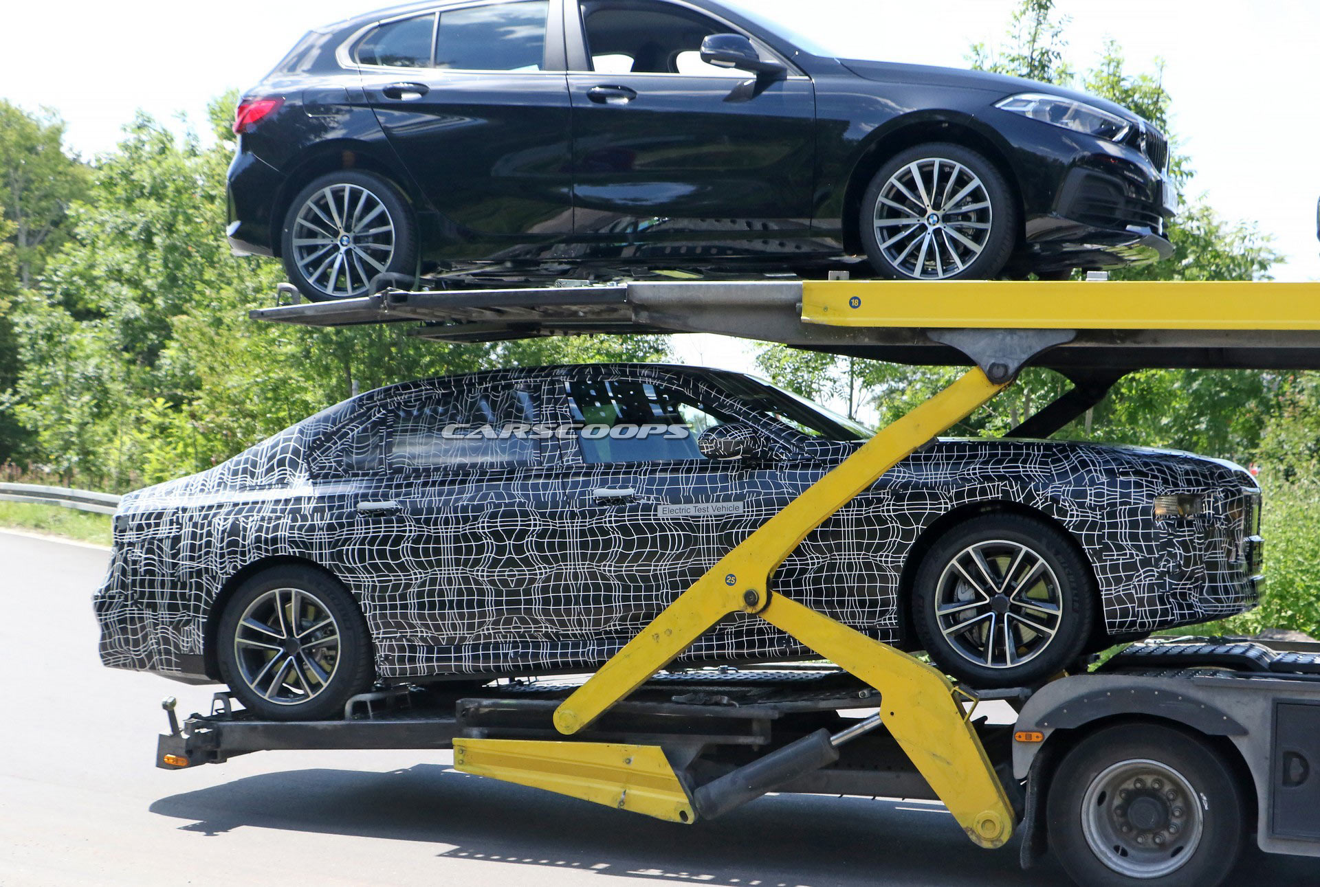 Next-Gen BMW 7-Series Spied Wearing Production Body