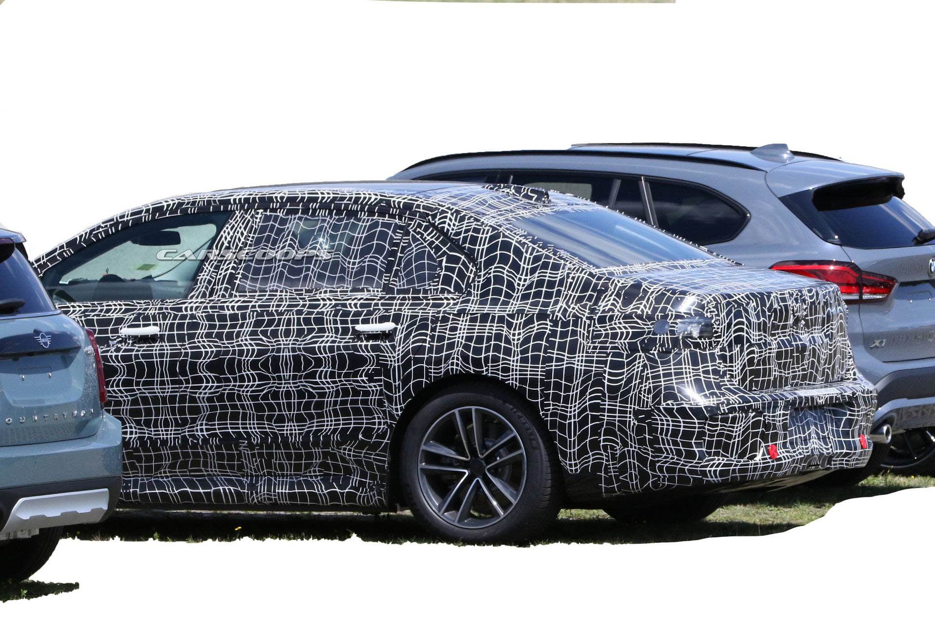 Next-Gen BMW 7-Series Spied Wearing Production Body