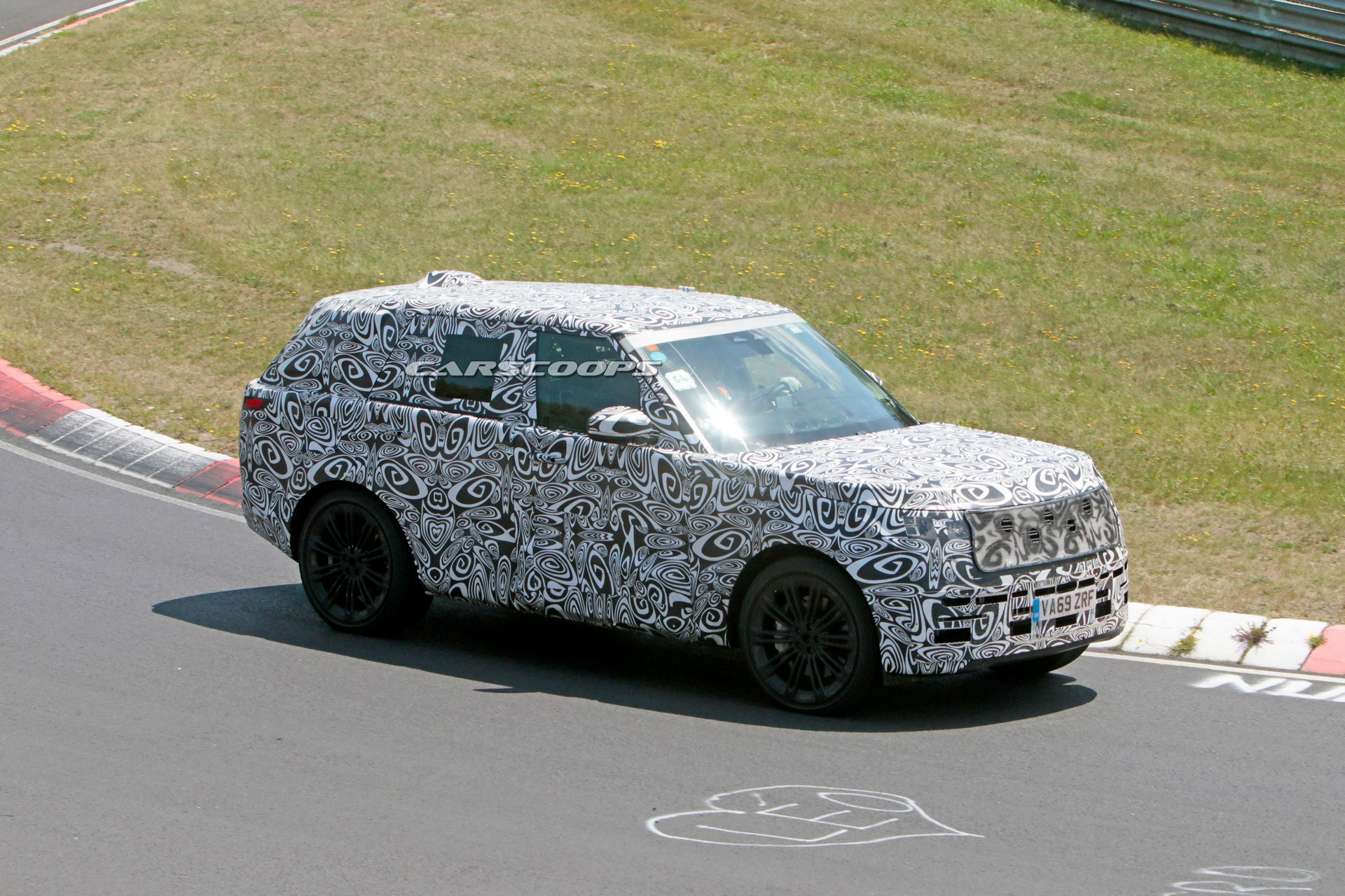  2022  Range  Rover  Trades Off Roading For The Nurburgring 