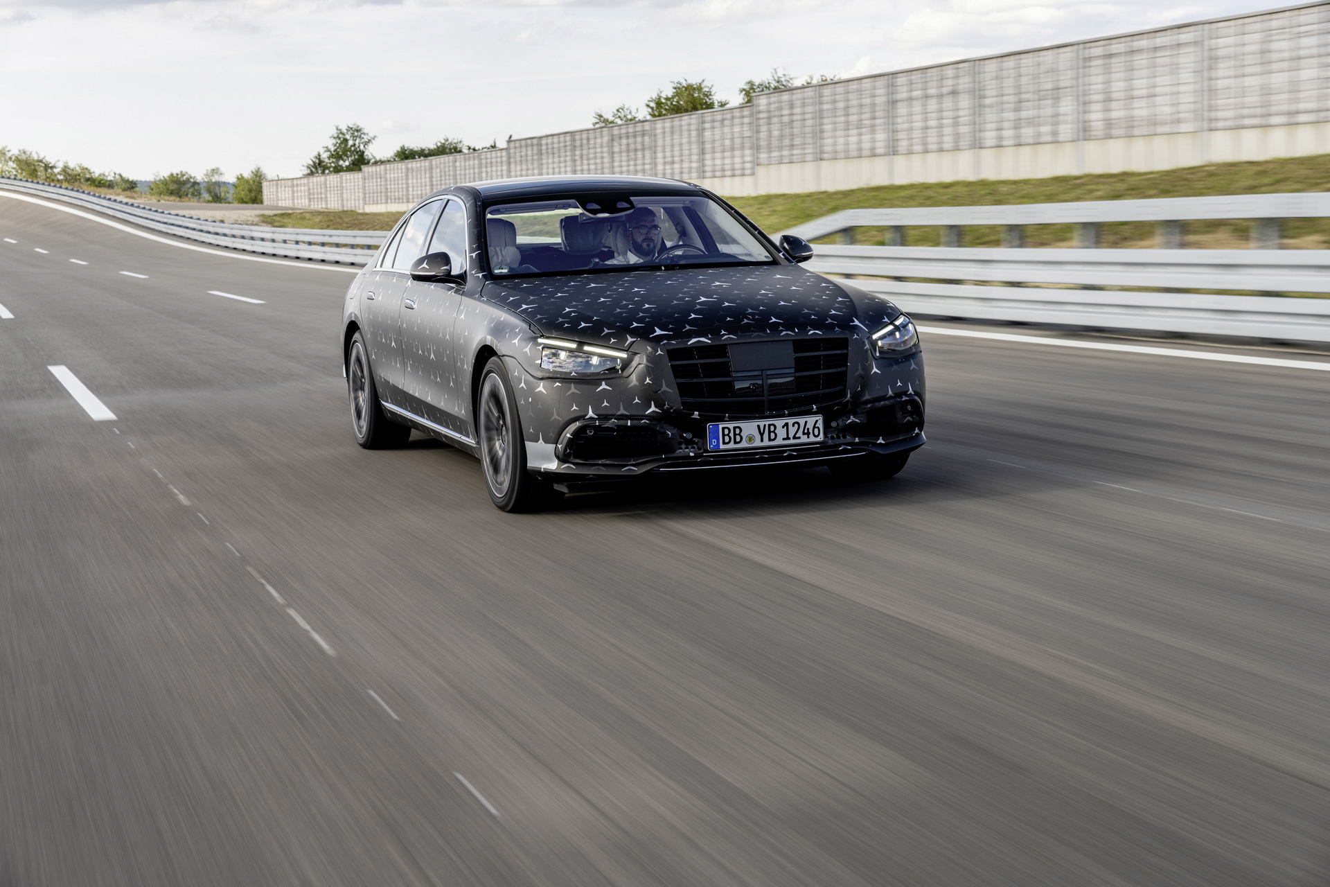 2021 Mercedes-Benz S-Class Will Be A Tech Fest, From Rear-Axle Steering To Trick Suspension