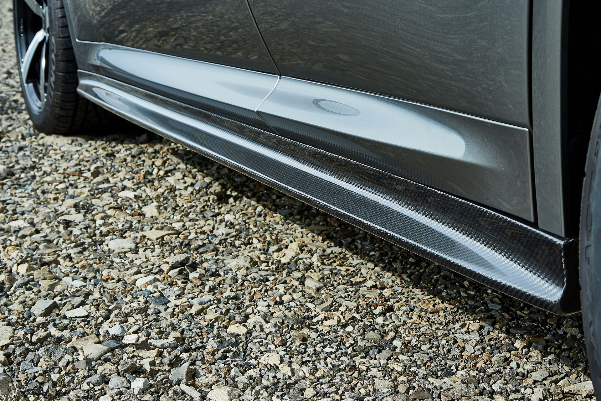 What Do You Think About This BMW X4 M With Aftermarket Carbon Parts?