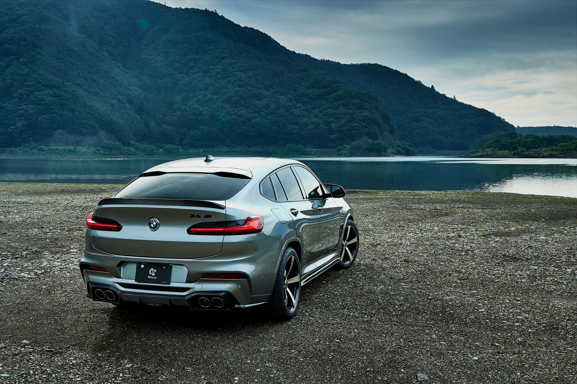 What Do You Think About This BMW X4 M With Aftermarket Carbon Parts?