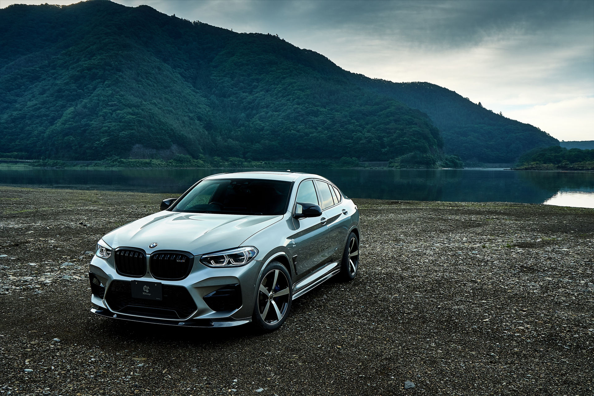 What Do You Think About This BMW X4 M With Aftermarket Carbon Parts?