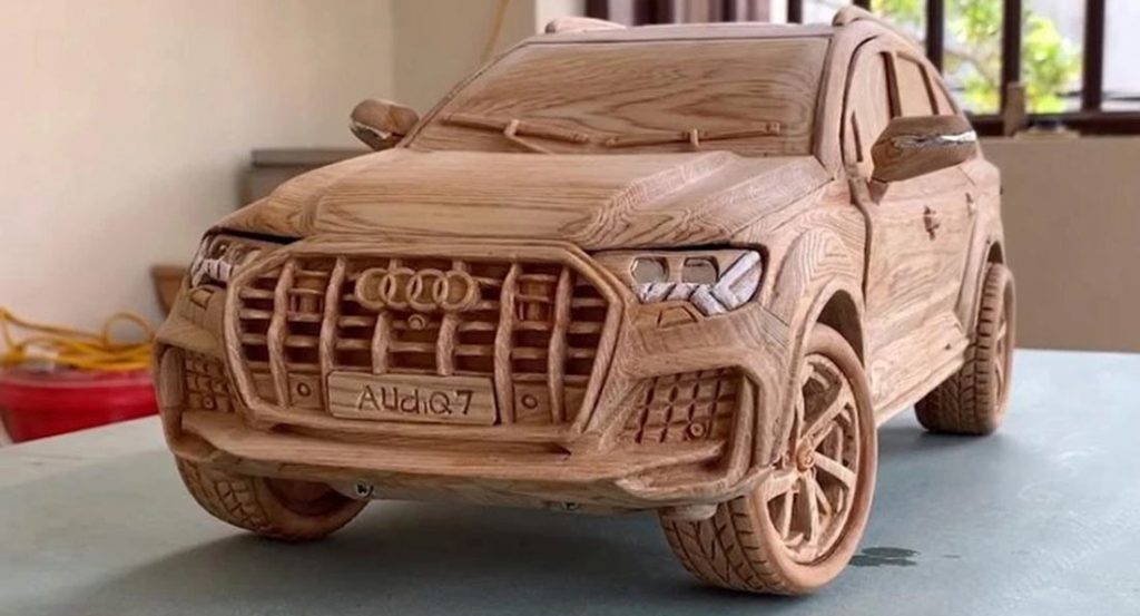  This Audi Q7 Scale Model Has Been Carved By Hand From Wood