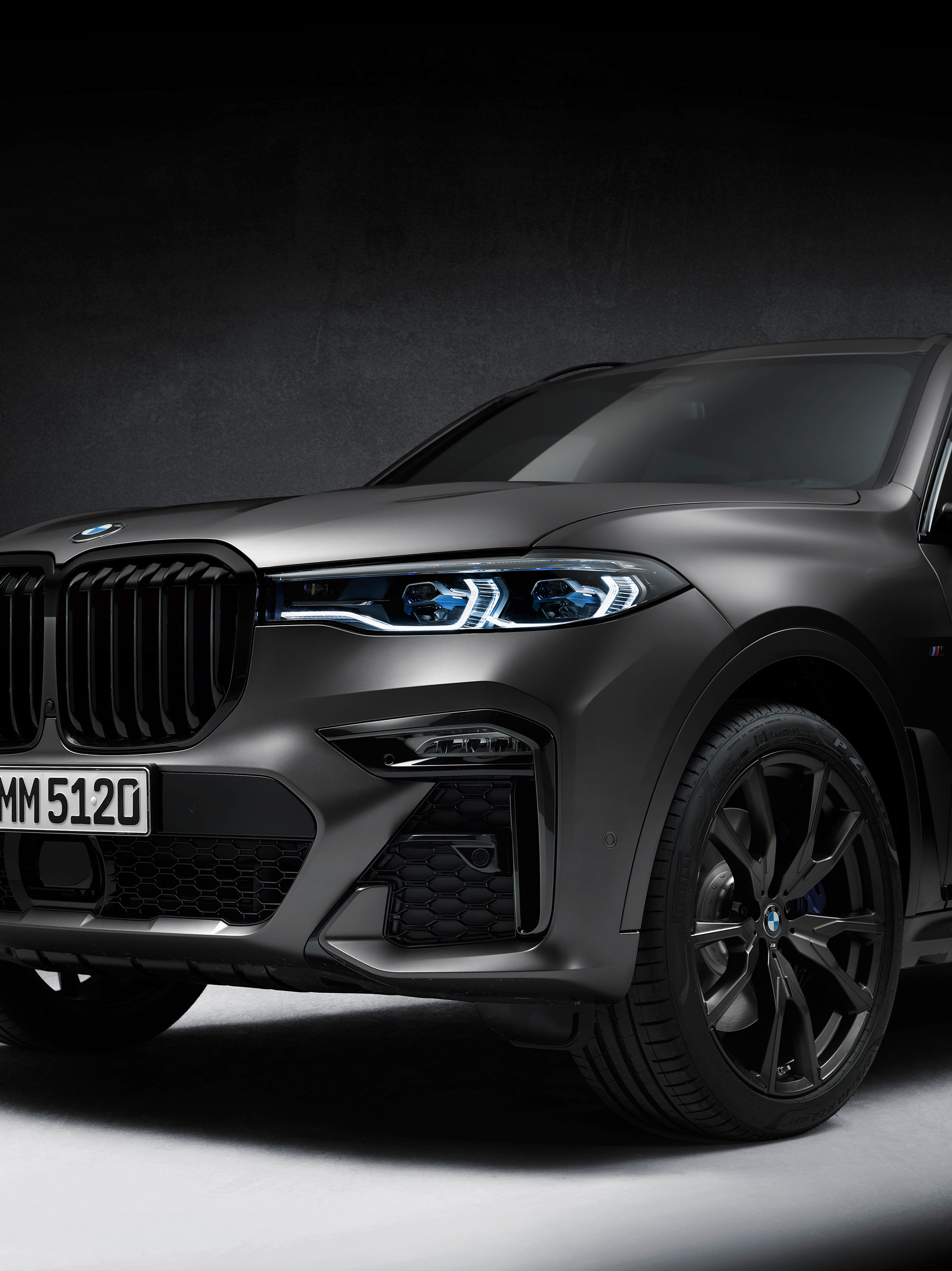 2021 BMW X7 Puts On A Sinister Suit With Dark Shadow Edition