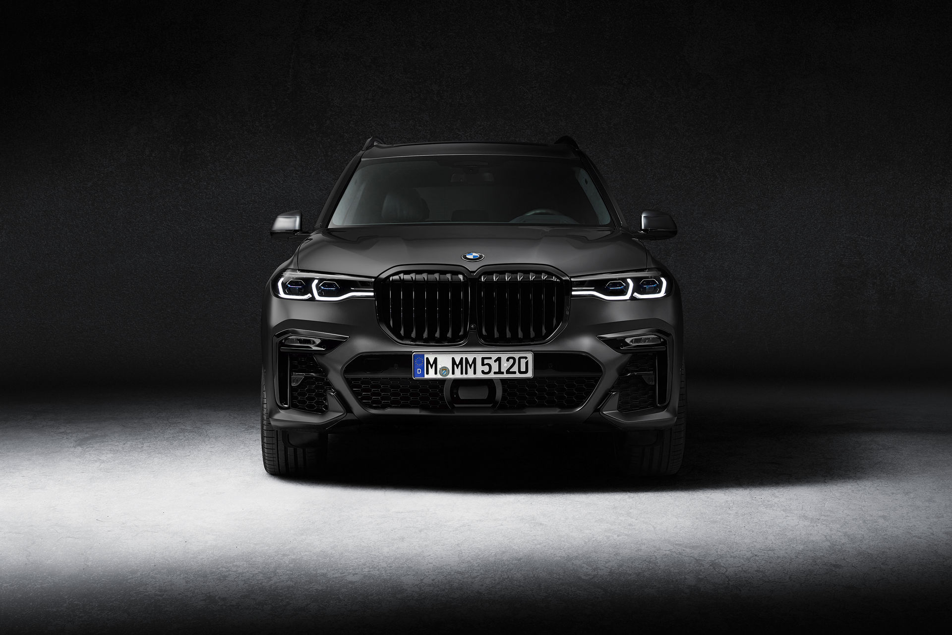 2021 BMW X7 Puts On A Sinister Suit With Dark Shadow Edition