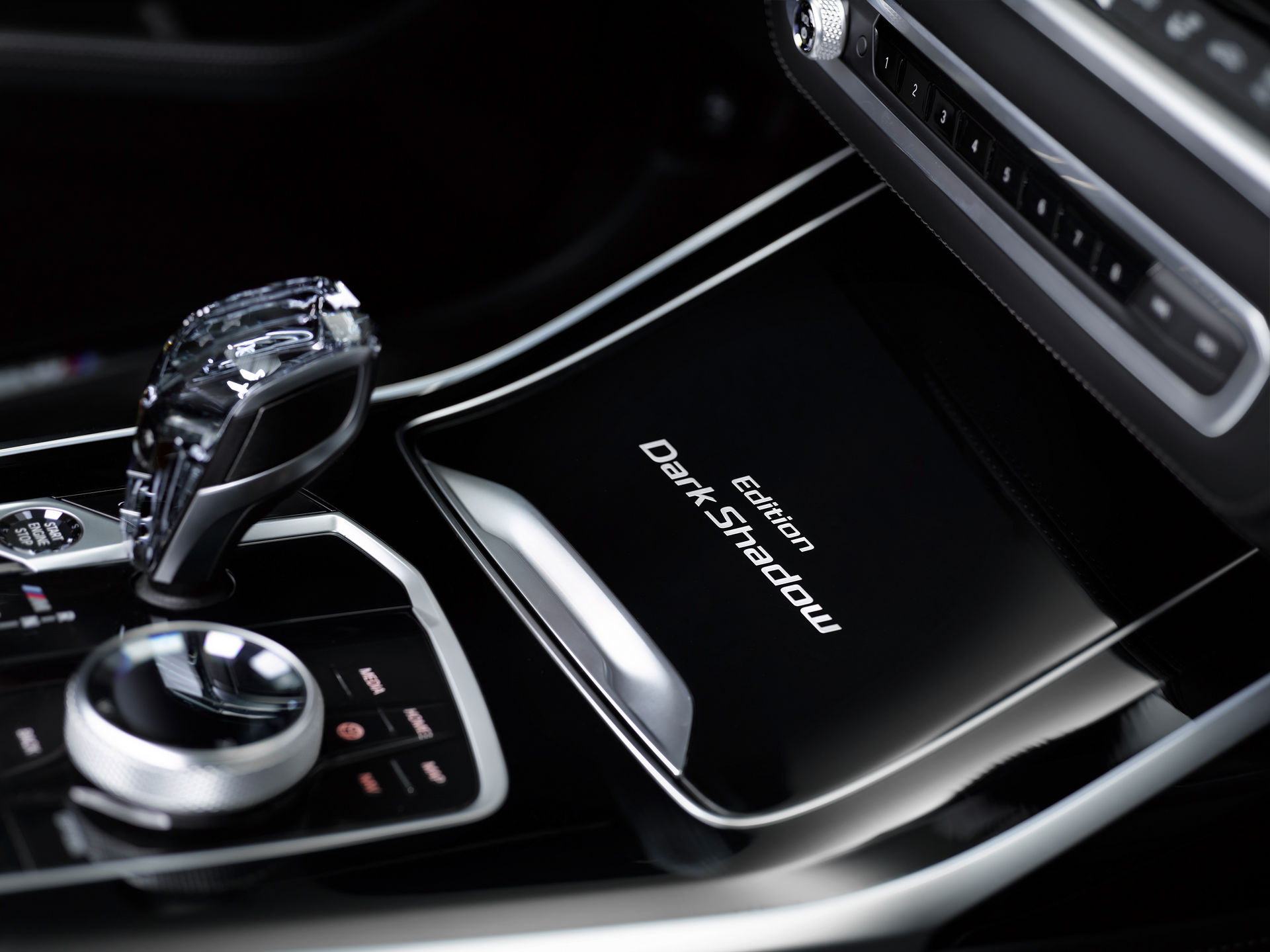 2021 BMW X7 Puts On A Sinister Suit With Dark Shadow Edition