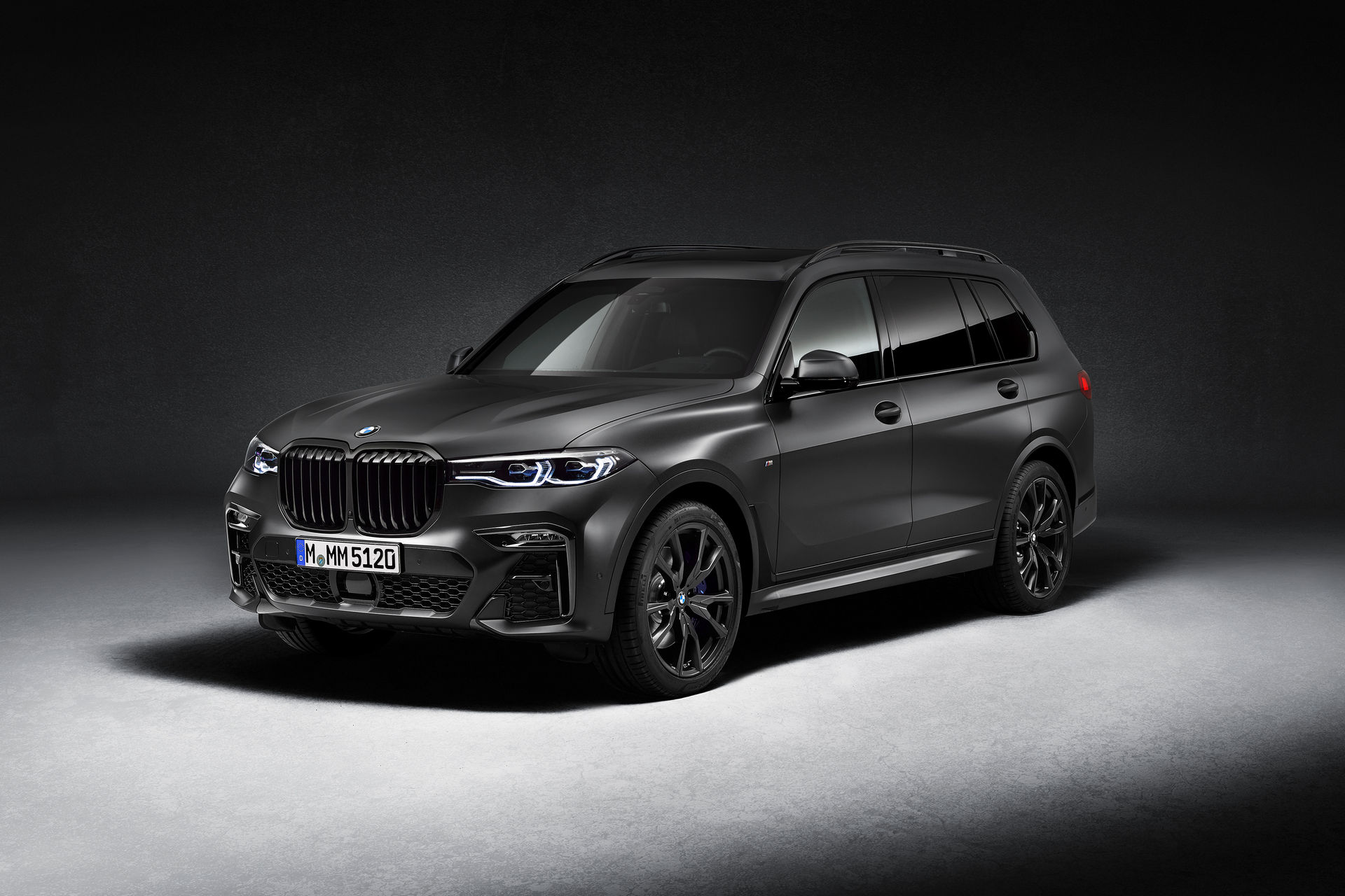 2021 BMW X7 Puts On A Sinister Suit With Dark Shadow Edition