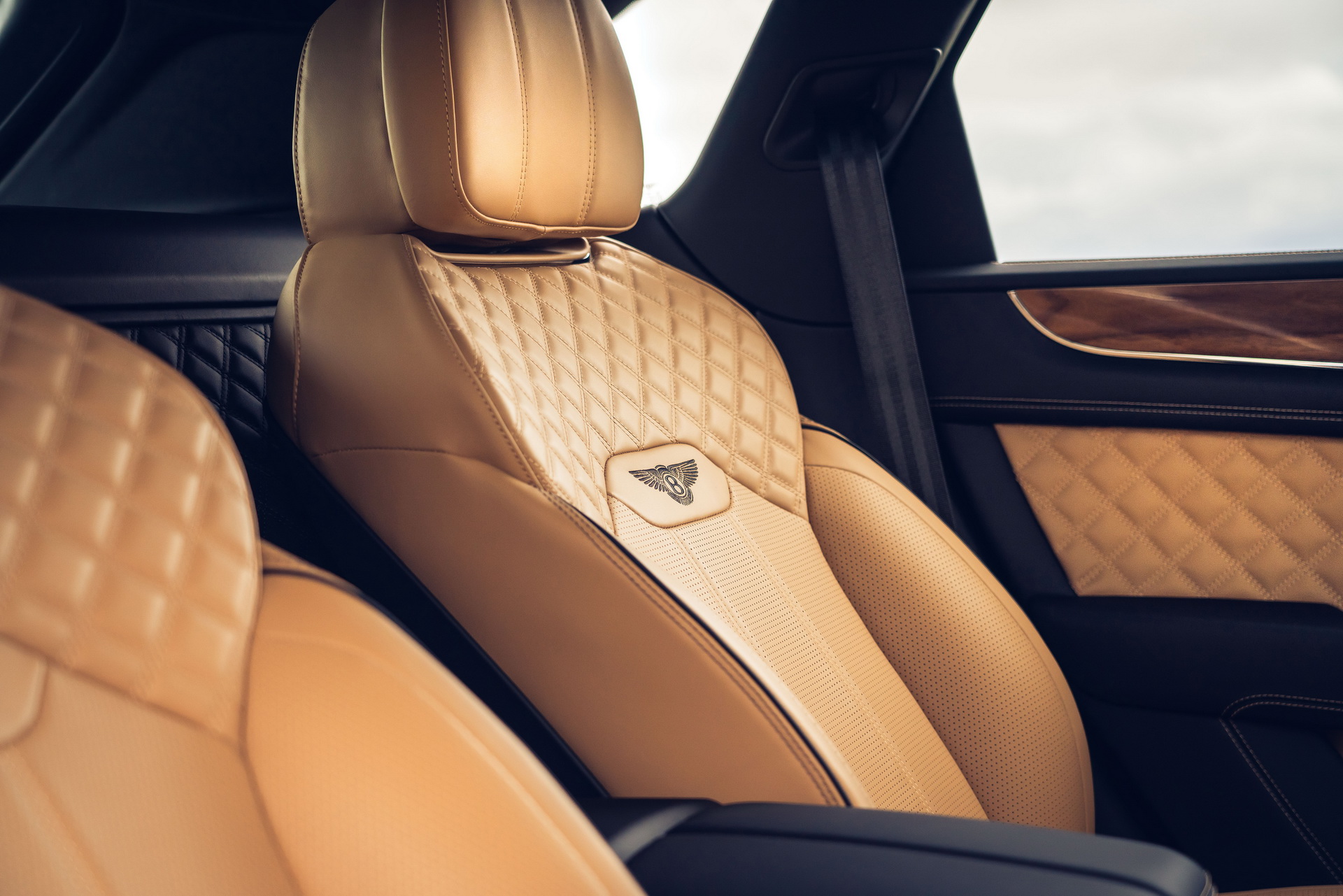 2021 Bentley Bentayga Reveals Its Fanciest, Four-Seat Variant