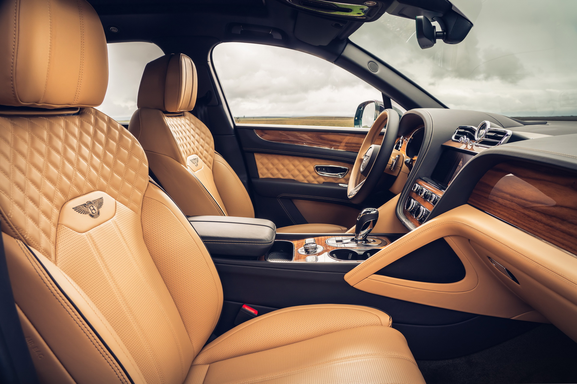 2021 Bentley Bentayga Reveals Its Fanciest, Four-Seat Variant