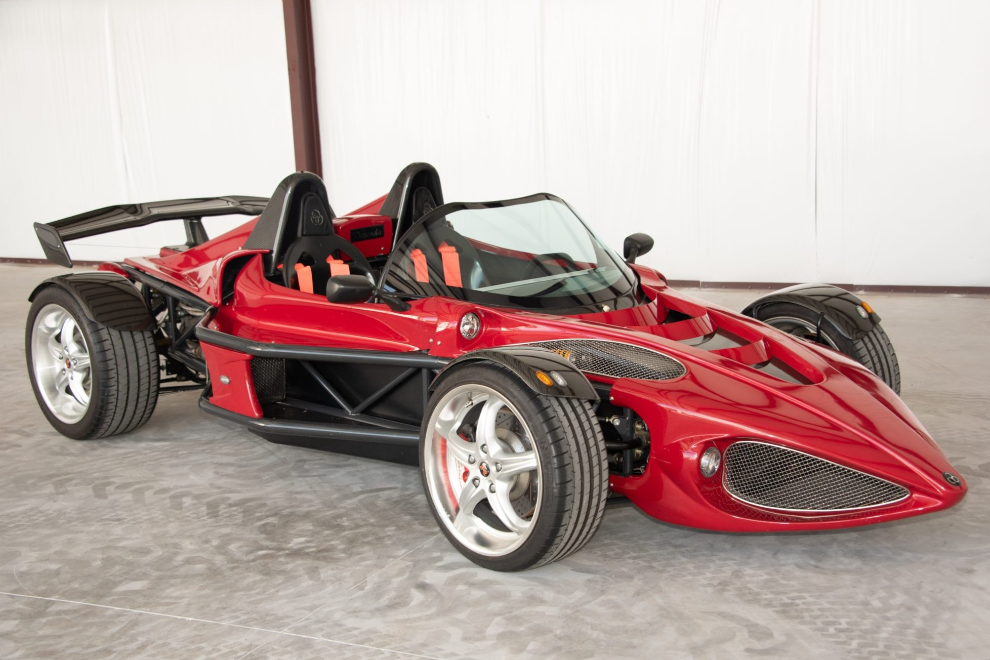 The Deronda G400 Is The 400 HP, V8-Powered Track Car You’ve Never Heard Of